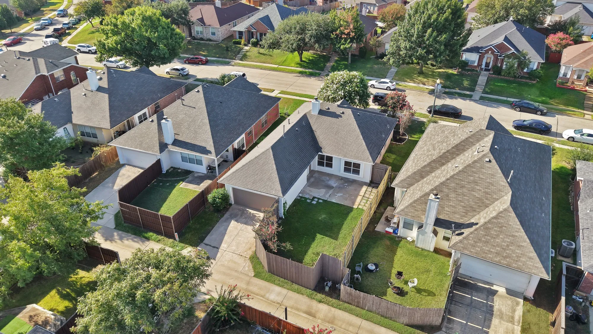 Single Family Residence For Sale in Denton County , 4524 Highridge Drive, The Colony, Texas 75056, 3 Bedroom, 2 Bathroom, 2 Garage spaces, 1,644 Sqft, built in 1998, mls#21408092, Real Estate Agent in The Colony, Homes For Sale in Denton county, Homes For Sale in The Colony, Realtor in The Colony Texas, Real Estate Brokerage Independent Realty Texas, Luminita Cordes Realtor
