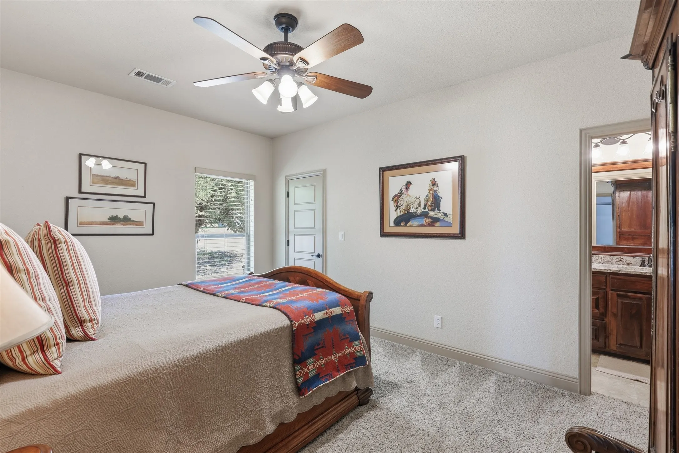 Single Family Residence For Sale in Parker County , 253 Maral Lane, Azle, Texas 76020, 4 Bedroom, 3 Bathroom, 3 Garage spaces, 2,449 Sqft, built in 2016, mls#21405691, Real Estate Agent in Azle, Homes For Sale in Parker county, Homes For Sale in Azle, Realtor in Azle Texas, Real Estate Brokerage Independent Realty Texas, Luminita Cordes Realtor