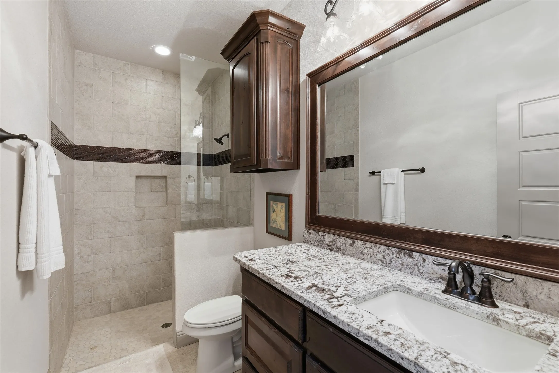 Single Family Residence For Sale in Parker County , 253 Maral Lane, Azle, Texas 76020, 4 Bedroom, 3 Bathroom, 3 Garage spaces, 2,449 Sqft, built in 2016, mls#21405691, Real Estate Agent in Azle, Homes For Sale in Parker county, Homes For Sale in Azle, Realtor in Azle Texas, Real Estate Brokerage Independent Realty Texas, Luminita Cordes Realtor