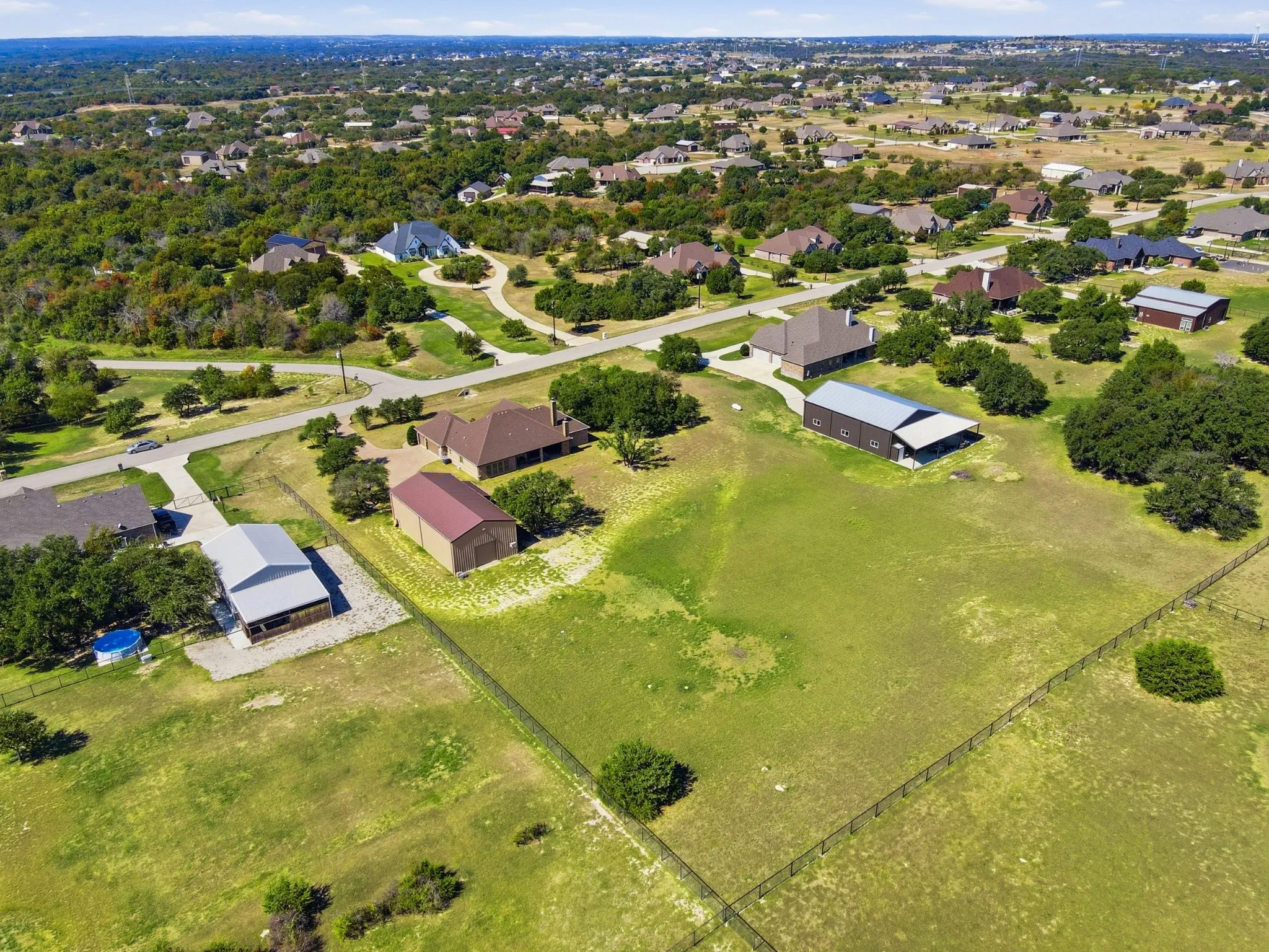 Single Family Residence For Sale in Parker County , 253 Maral Lane, Azle, Texas 76020, 4 Bedroom, 3 Bathroom, 3 Garage spaces, 2,449 Sqft, built in 2016, mls#21405691, Real Estate Agent in Azle, Homes For Sale in Parker county, Homes For Sale in Azle, Realtor in Azle Texas, Real Estate Brokerage Independent Realty Texas, Luminita Cordes Realtor