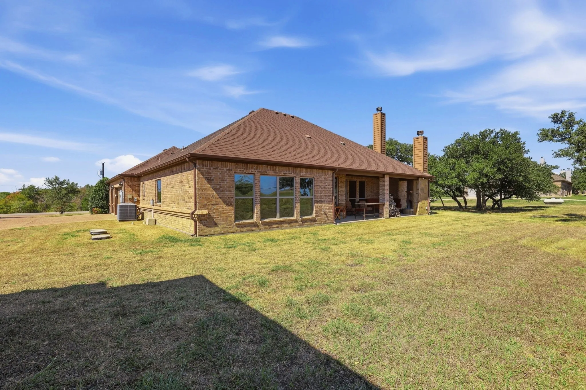 Single Family Residence For Sale in Parker County , 253 Maral Lane, Azle, Texas 76020, 4 Bedroom, 3 Bathroom, 3 Garage spaces, 2,449 Sqft, built in 2016, mls#21405691, Real Estate Agent in Azle, Homes For Sale in Parker county, Homes For Sale in Azle, Realtor in Azle Texas, Real Estate Brokerage Independent Realty Texas, Luminita Cordes Realtor
