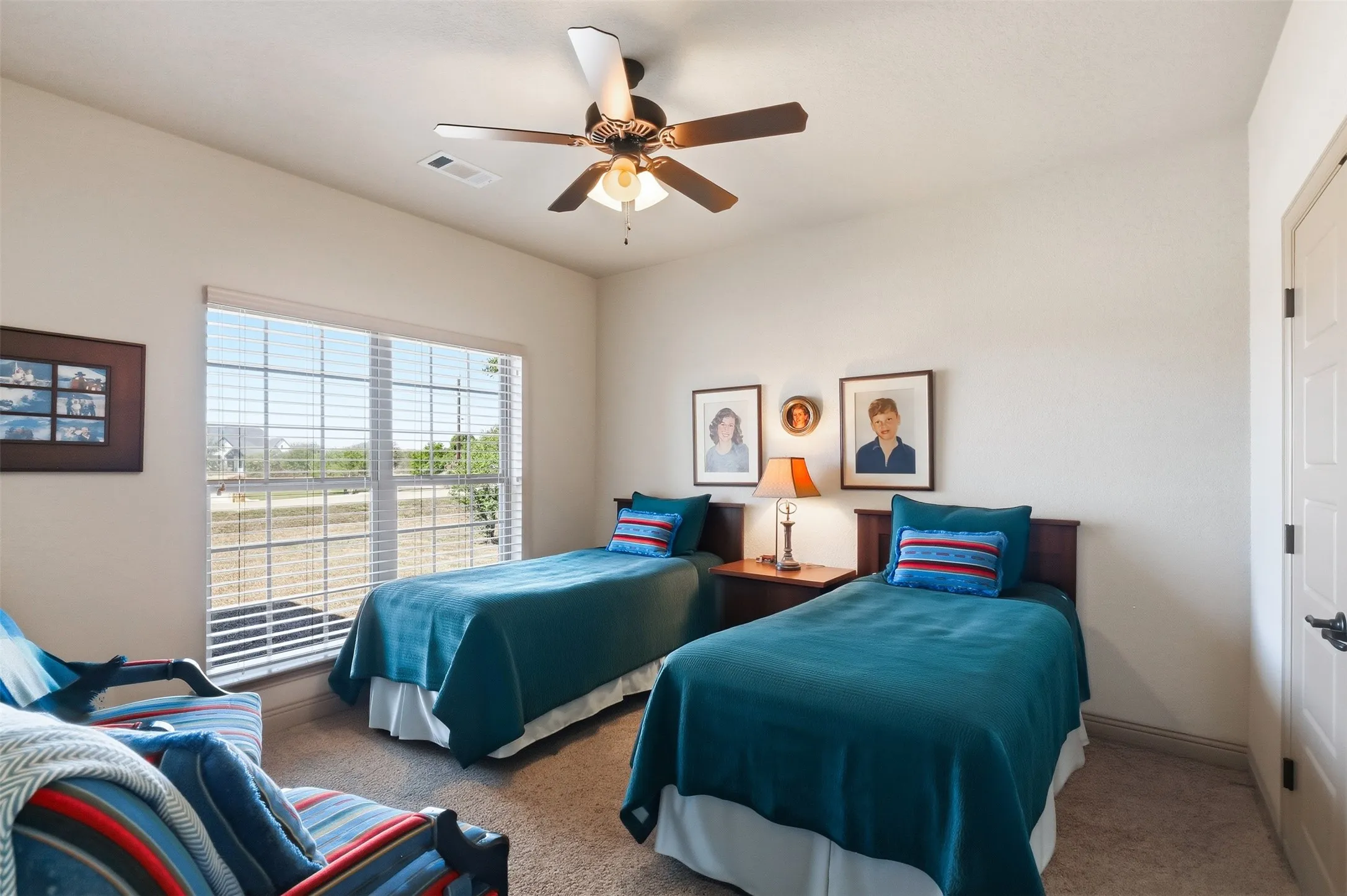 Single Family Residence For Sale in Parker County , 253 Maral Lane, Azle, Texas 76020, 4 Bedroom, 3 Bathroom, 3 Garage spaces, 2,449 Sqft, built in 2016, mls#21405691, Real Estate Agent in Azle, Homes For Sale in Parker county, Homes For Sale in Azle, Realtor in Azle Texas, Real Estate Brokerage Independent Realty Texas, Luminita Cordes Realtor