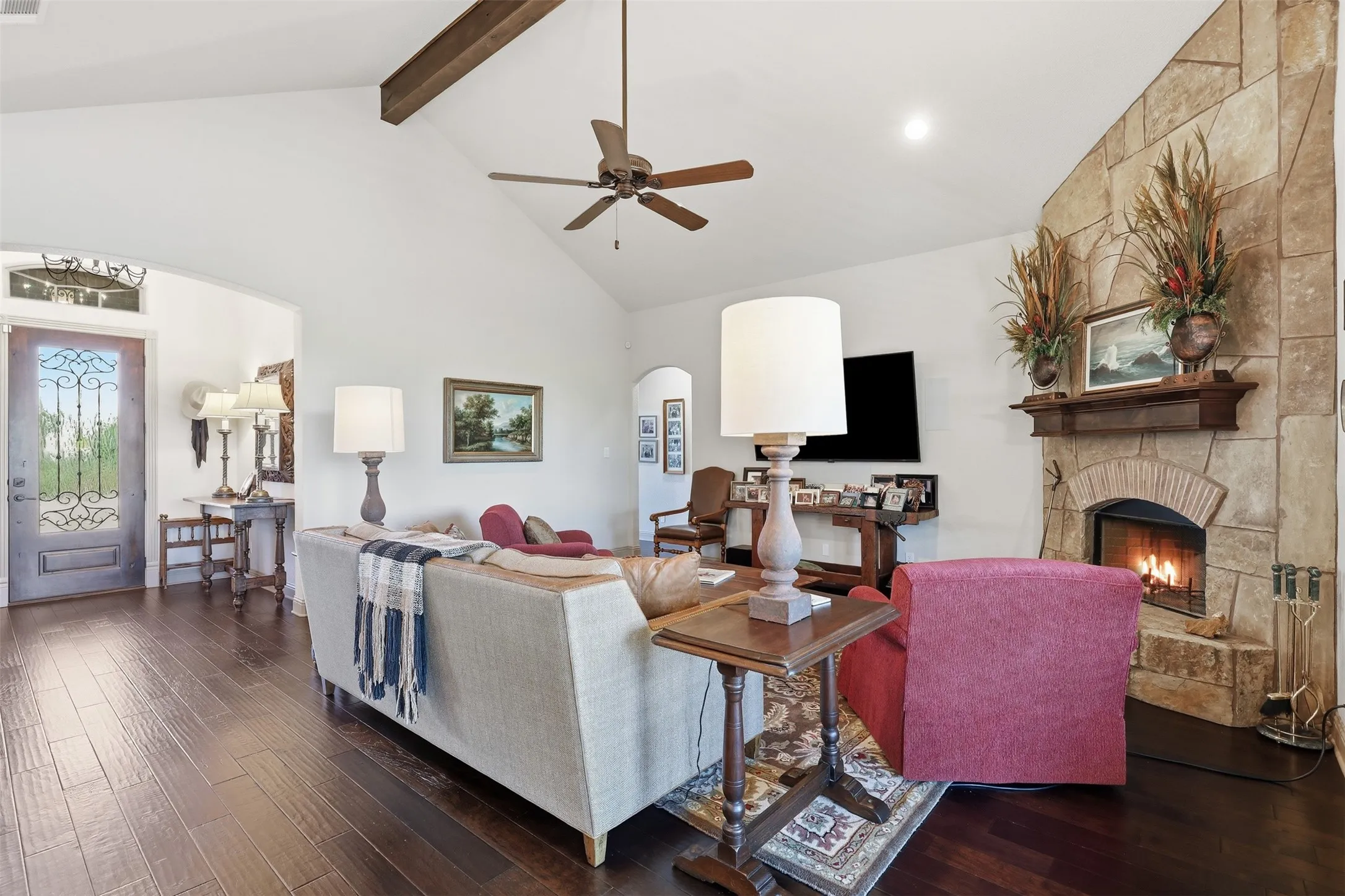 Single Family Residence For Sale in Parker County , 253 Maral Lane, Azle, Texas 76020, 4 Bedroom, 3 Bathroom, 3 Garage spaces, 2,449 Sqft, built in 2016, mls#21405691, Real Estate Agent in Azle, Homes For Sale in Parker county, Homes For Sale in Azle, Realtor in Azle Texas, Real Estate Brokerage Independent Realty Texas, Luminita Cordes Realtor