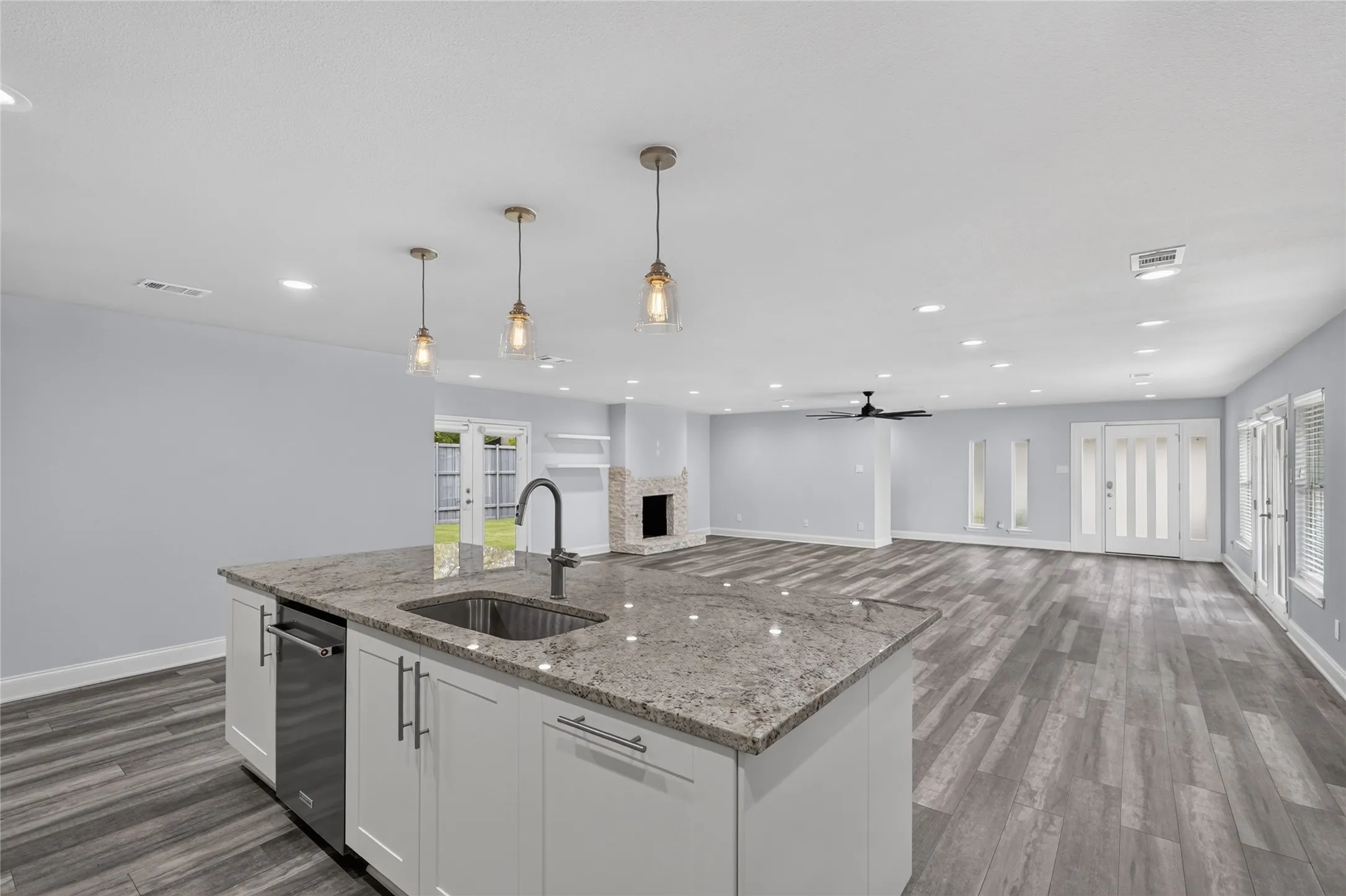 Single Family Residence For Sale in Dallas County , 6711 Duffield Court, Dallas, Texas 75248, 4 Bedroom, 3 Bathroom, 2 Garage spaces, 2,628 Sqft, built in 1976, mls#21410341, Real Estate Agent in Dallas, Homes For Sale in Dallas county, Homes For Sale in Dallas, Realtor in Dallas Texas, Real Estate Brokerage Independent Realty Texas, Luminita Cordes Realtor