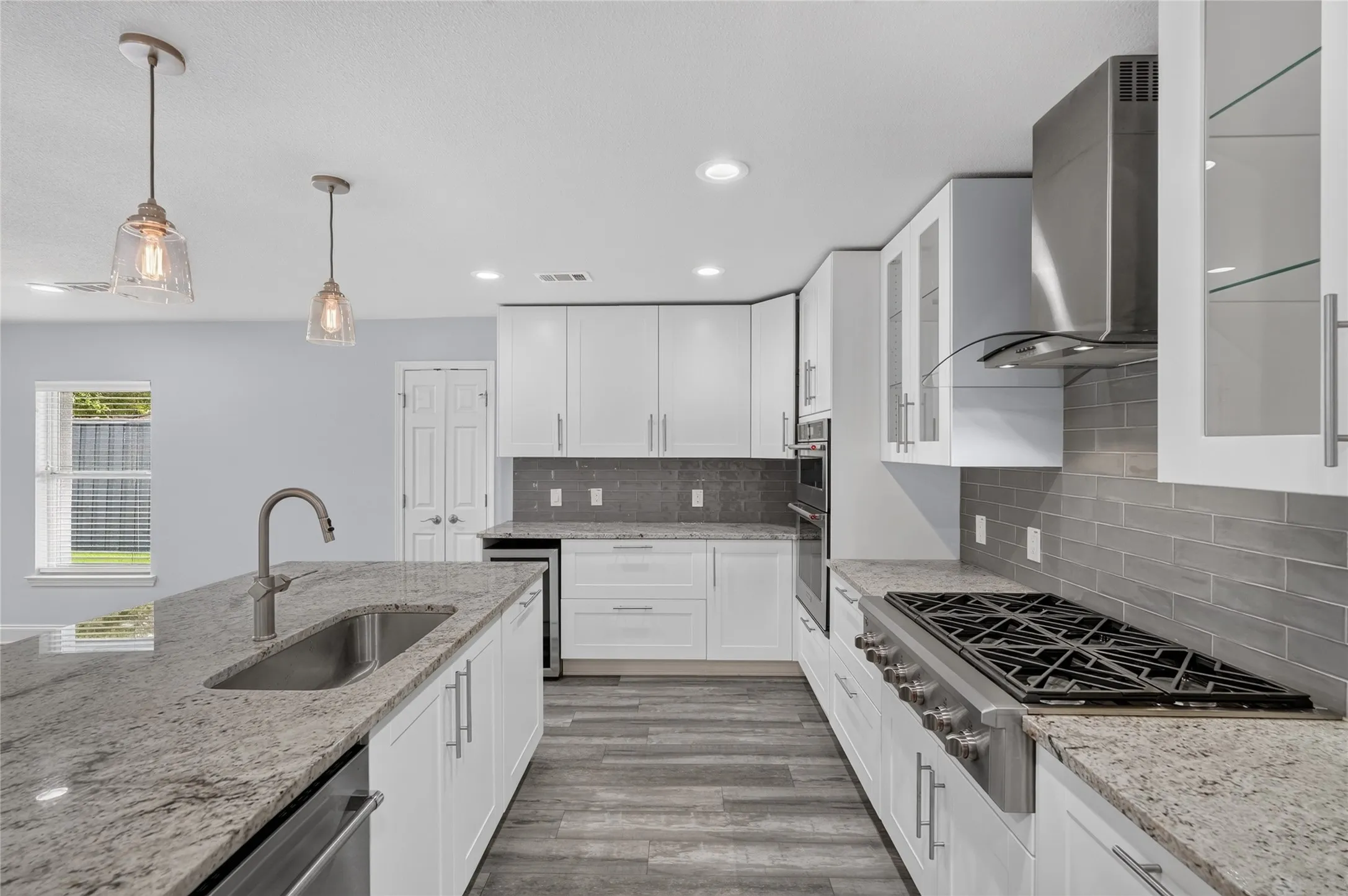 Single Family Residence For Sale in Dallas County , 6711 Duffield Court, Dallas, Texas 75248, 4 Bedroom, 3 Bathroom, 2 Garage spaces, 2,628 Sqft, built in 1976, mls#21410341, Real Estate Agent in Dallas, Homes For Sale in Dallas county, Homes For Sale in Dallas, Realtor in Dallas Texas, Real Estate Brokerage Independent Realty Texas, Luminita Cordes Realtor