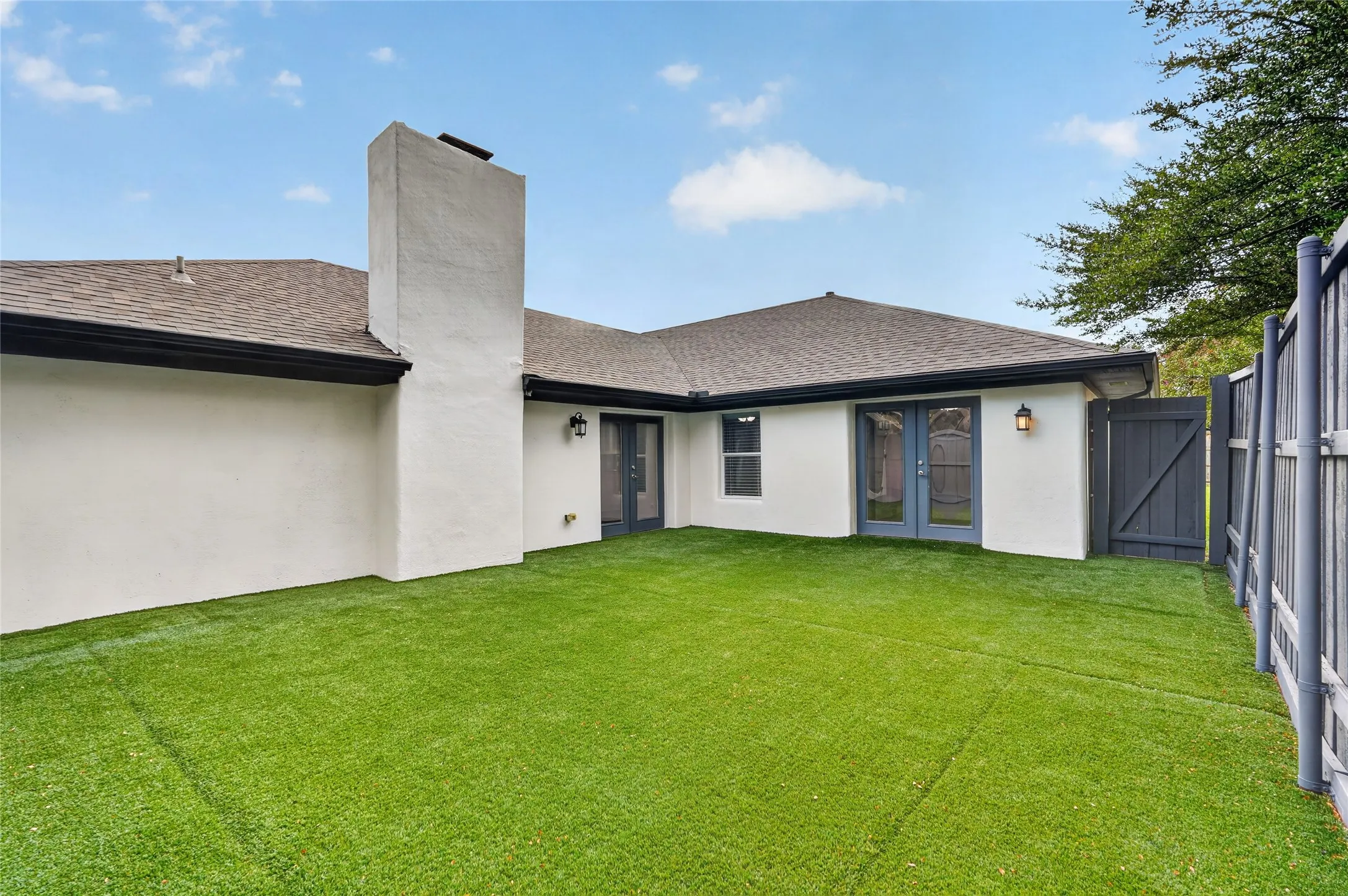 Single Family Residence For Sale in Dallas County , 6711 Duffield Court, Dallas, Texas 75248, 4 Bedroom, 3 Bathroom, 2 Garage spaces, 2,628 Sqft, built in 1976, mls#21410341, Real Estate Agent in Dallas, Homes For Sale in Dallas county, Homes For Sale in Dallas, Realtor in Dallas Texas, Real Estate Brokerage Independent Realty Texas, Luminita Cordes Realtor