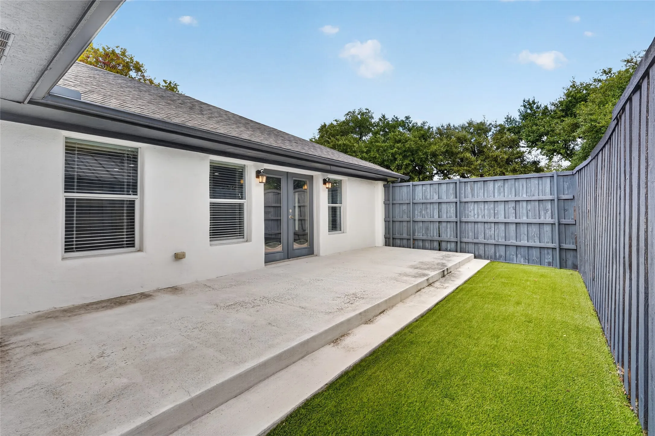 Single Family Residence For Sale in Dallas County , 6711 Duffield Court, Dallas, Texas 75248, 4 Bedroom, 3 Bathroom, 2 Garage spaces, 2,628 Sqft, built in 1976, mls#21410341, Real Estate Agent in Dallas, Homes For Sale in Dallas county, Homes For Sale in Dallas, Realtor in Dallas Texas, Real Estate Brokerage Independent Realty Texas, Luminita Cordes Realtor