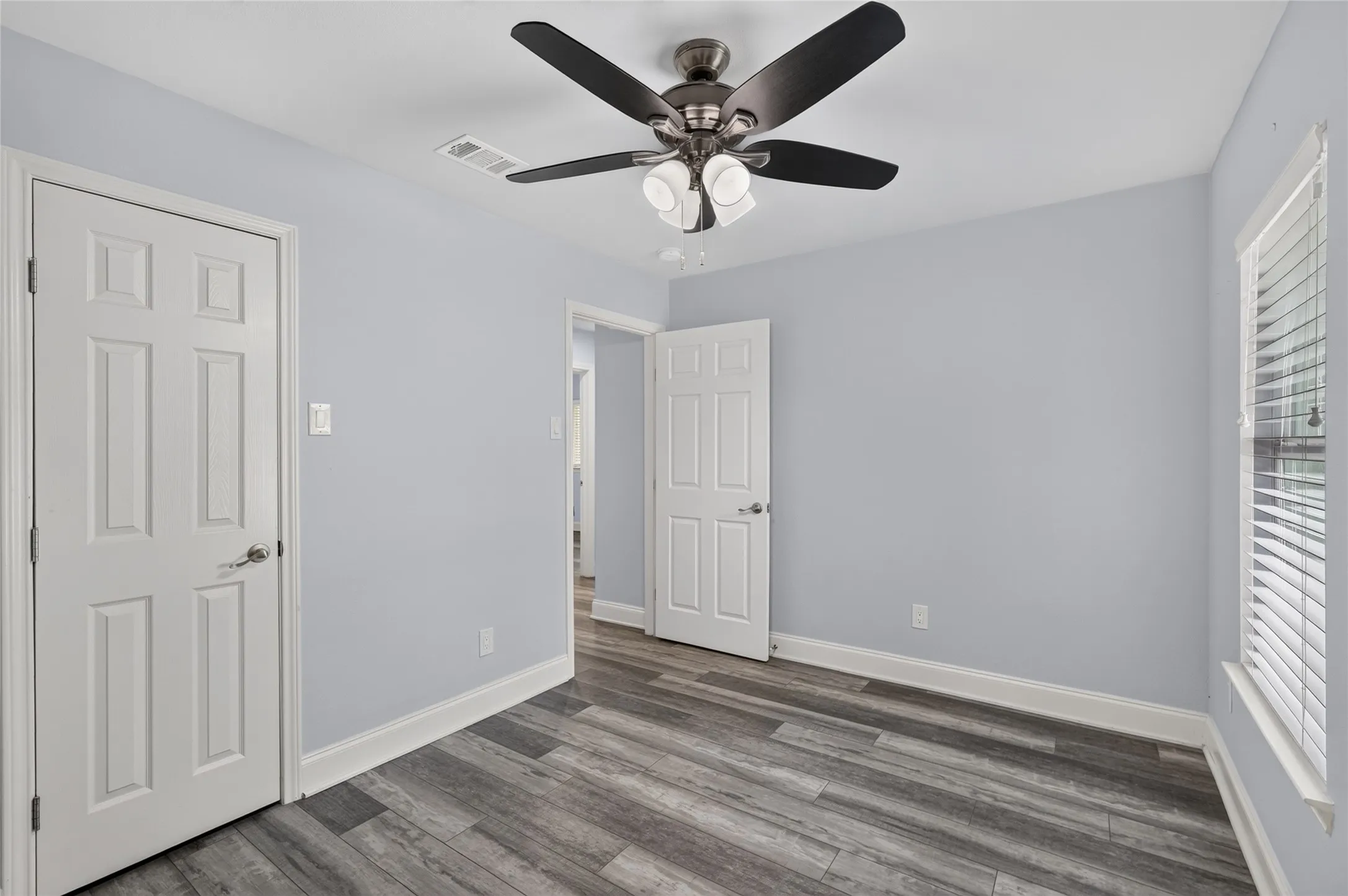 Single Family Residence For Sale in Dallas County , 6711 Duffield Court, Dallas, Texas 75248, 4 Bedroom, 3 Bathroom, 2 Garage spaces, 2,628 Sqft, built in 1976, mls#21410341, Real Estate Agent in Dallas, Homes For Sale in Dallas county, Homes For Sale in Dallas, Realtor in Dallas Texas, Real Estate Brokerage Independent Realty Texas, Luminita Cordes Realtor