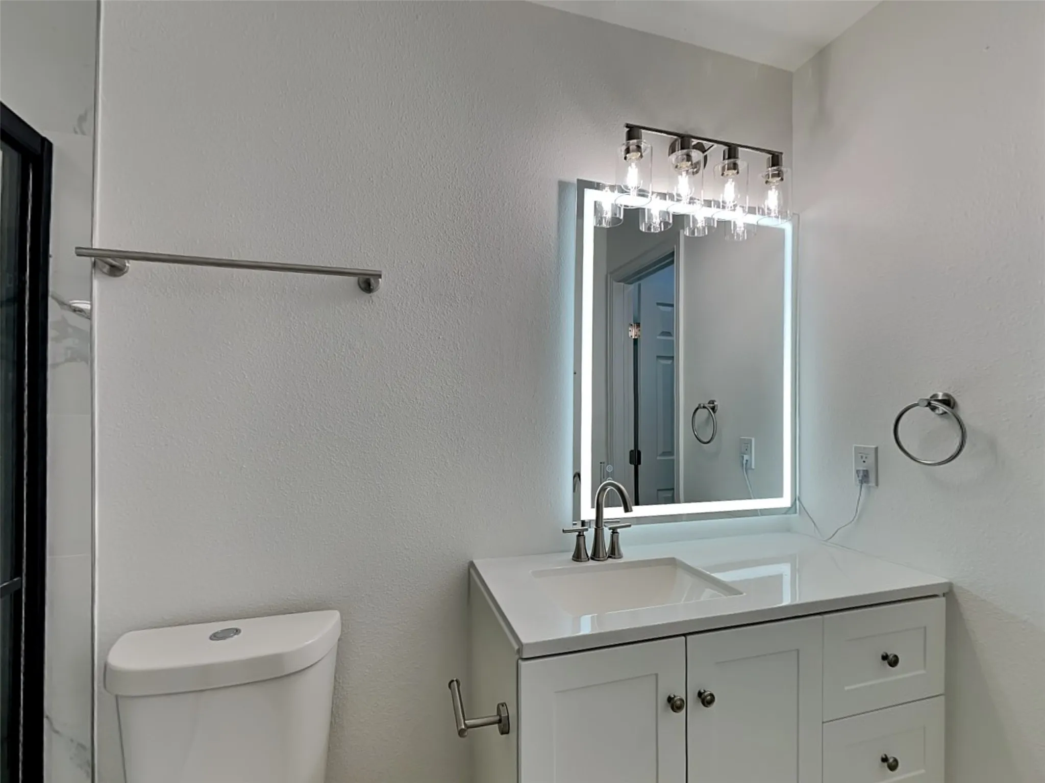 Single Family Residence For Rent in Collin County , 807 Fenet Street B, Mc Kinney, Texas 75069, 3 Bedroom, 3 Bathroom, 1 Garage spaces, 3,072 Sqft, built in 2008, mls#21410241, Real Estate Agent in Mc Kinney, Homes For Rent in Collin county, Homes For Rent in Mc Kinney, Realtor in Mc Kinney Texas, Real Estate Brokerage Independent Realty Texas, Luminita Cordes Realtor