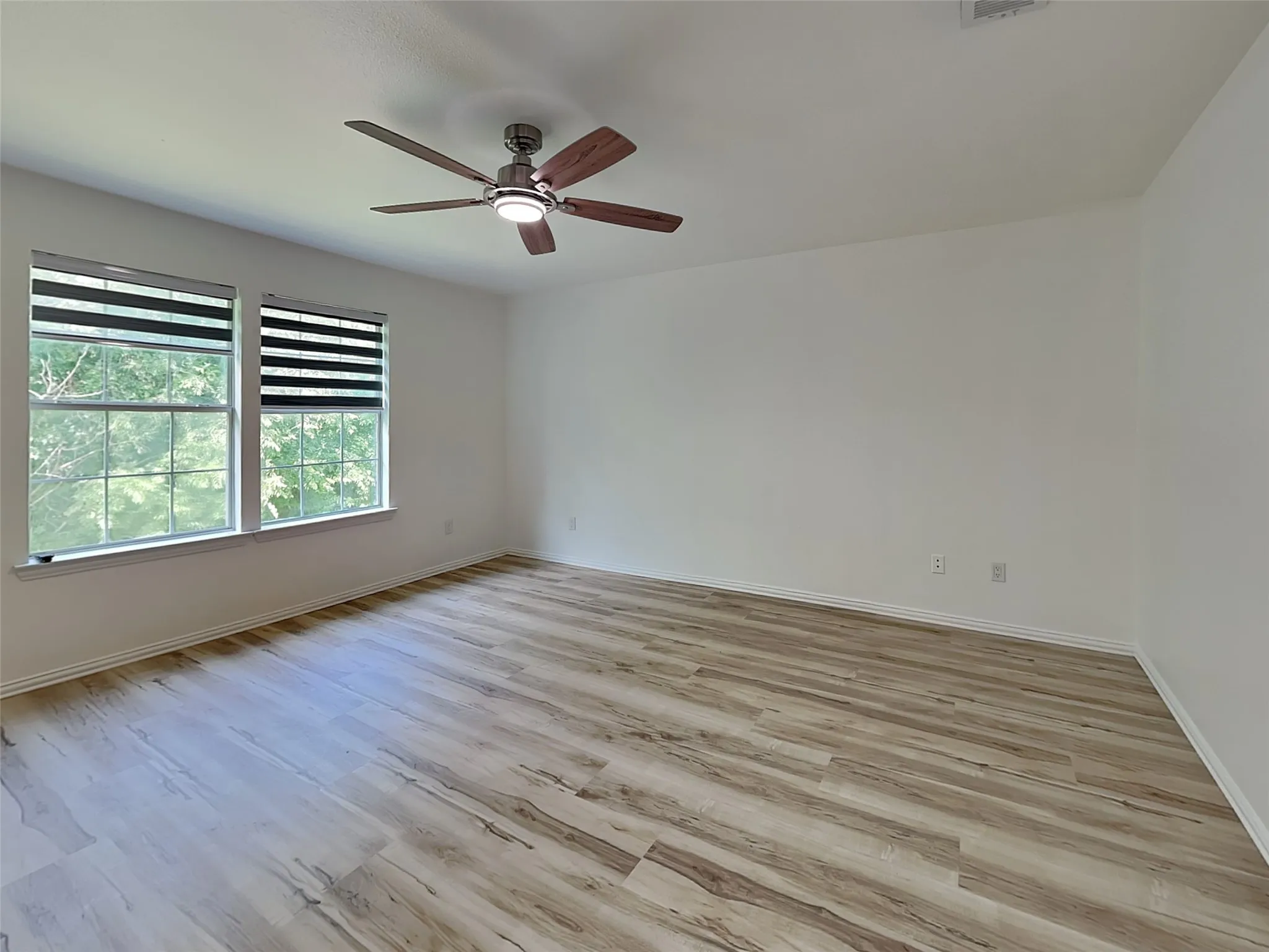 Single Family Residence For Rent in Collin County , 807 Fenet Street B, Mc Kinney, Texas 75069, 3 Bedroom, 3 Bathroom, 1 Garage spaces, 3,072 Sqft, built in 2008, mls#21410241, Real Estate Agent in Mc Kinney, Homes For Rent in Collin county, Homes For Rent in Mc Kinney, Realtor in Mc Kinney Texas, Real Estate Brokerage Independent Realty Texas, Luminita Cordes Realtor