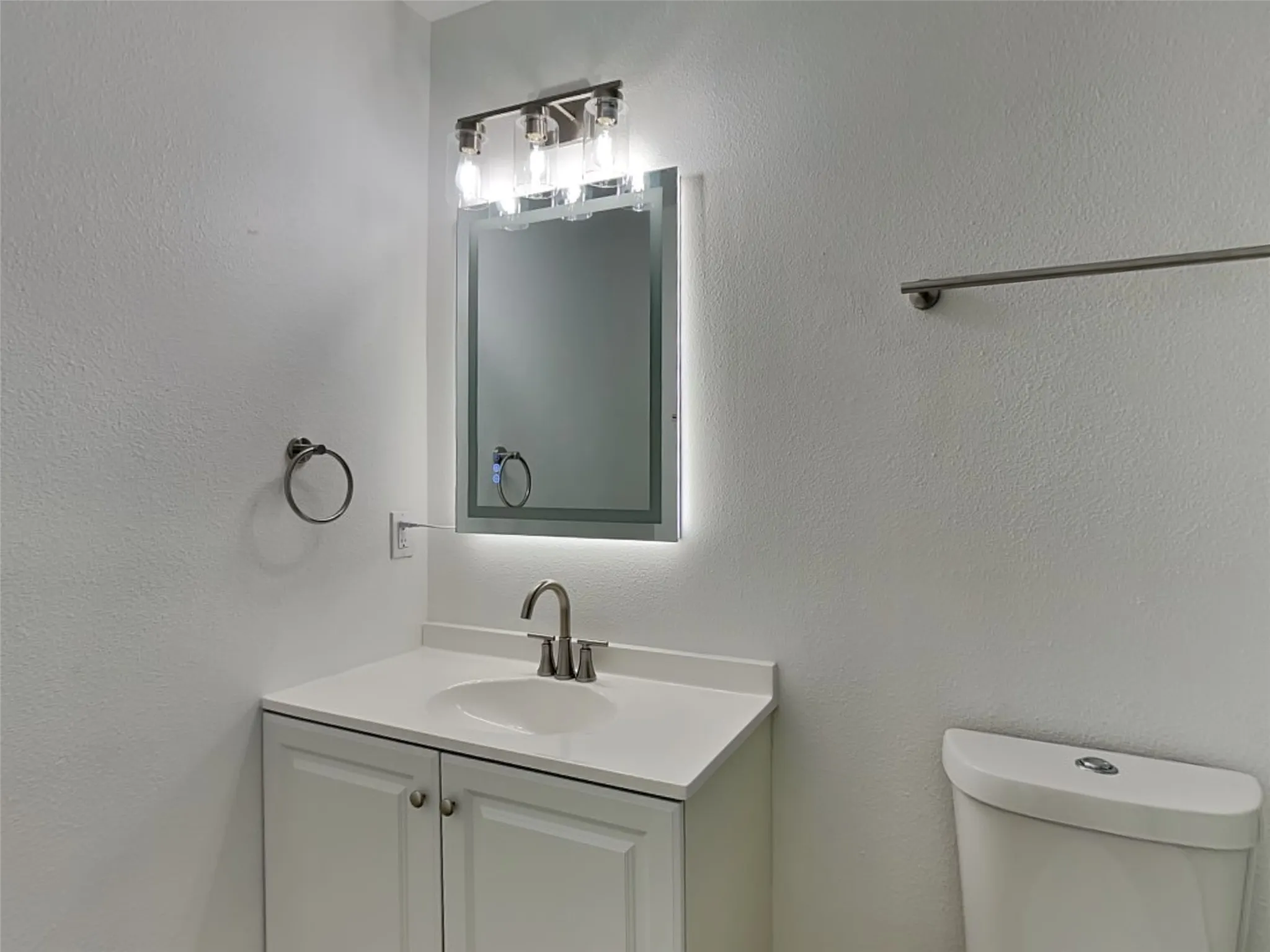 Single Family Residence For Rent in Collin County , 807 Fenet Street B, Mc Kinney, Texas 75069, 3 Bedroom, 3 Bathroom, 1 Garage spaces, 3,072 Sqft, built in 2008, mls#21410241, Real Estate Agent in Mc Kinney, Homes For Rent in Collin county, Homes For Rent in Mc Kinney, Realtor in Mc Kinney Texas, Real Estate Brokerage Independent Realty Texas, Luminita Cordes Realtor