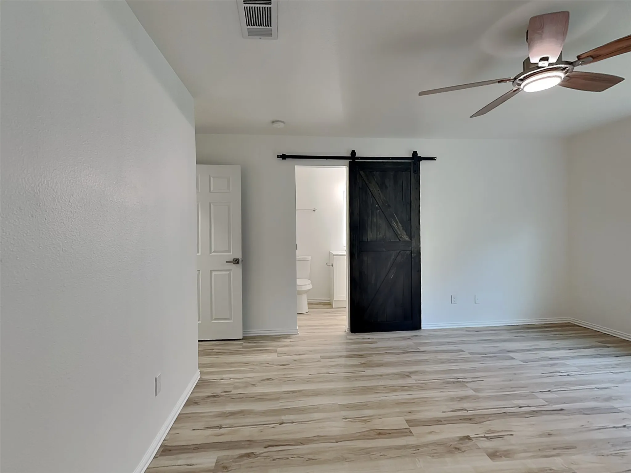 Single Family Residence For Rent in Collin County , 807 Fenet Street B, Mc Kinney, Texas 75069, 3 Bedroom, 3 Bathroom, 1 Garage spaces, 3,072 Sqft, built in 2008, mls#21410241, Real Estate Agent in Mc Kinney, Homes For Rent in Collin county, Homes For Rent in Mc Kinney, Realtor in Mc Kinney Texas, Real Estate Brokerage Independent Realty Texas, Luminita Cordes Realtor