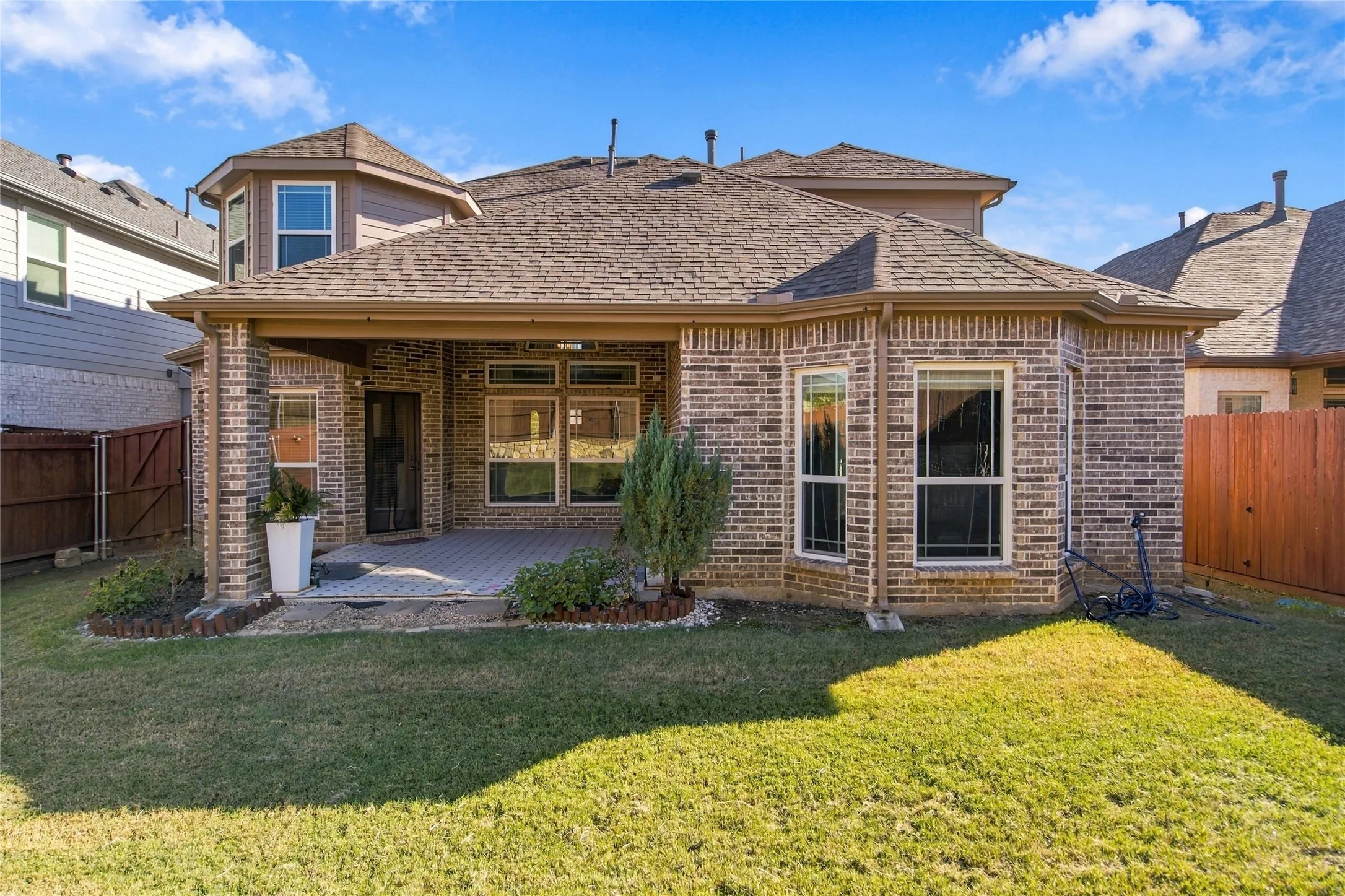 Single Family Residence For Rent in Denton County , 1712 Frisco Hills Boulevard, Little Elm, Texas 75068, 4 Bedroom, 5 Bathroom, 2 Garage spaces, 3,343 Sqft, built in 2020, mls#21406726, Real Estate Agent in Little Elm, Homes For Rent in Denton county, Homes For Rent in Little Elm, Realtor in Little Elm Texas, Real Estate Brokerage Independent Realty Texas, Luminita Cordes Realtor