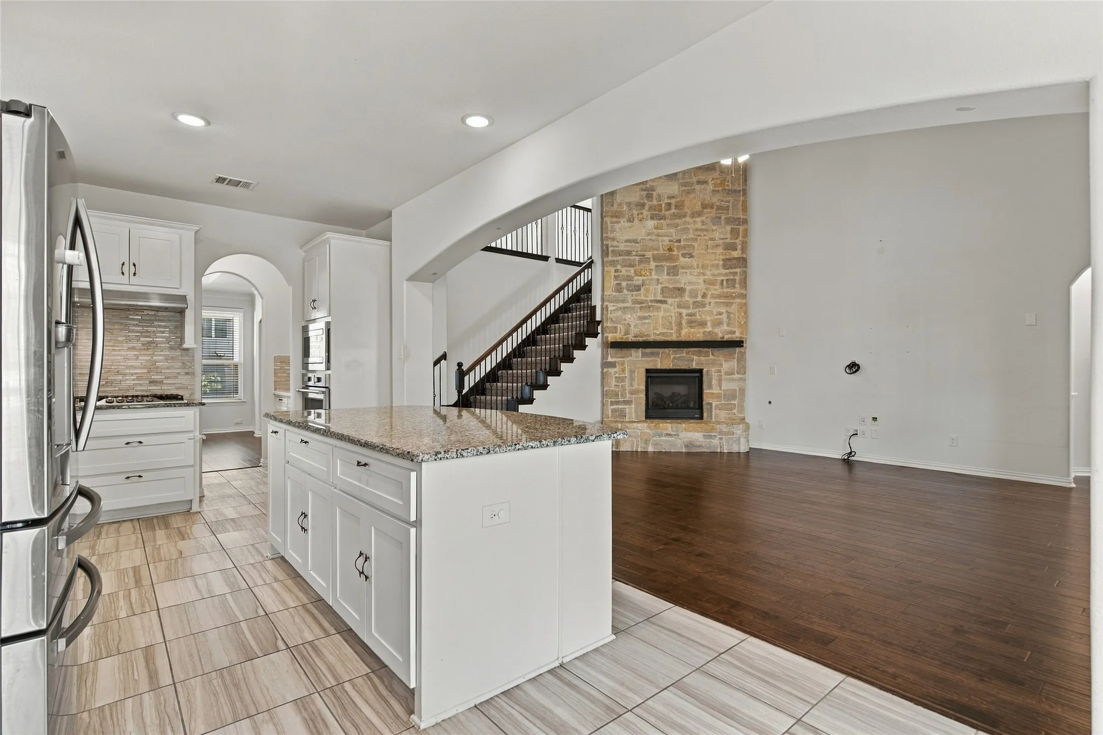 Single Family Residence For Rent in Denton County , 1712 Frisco Hills Boulevard, Little Elm, Texas 75068, 4 Bedroom, 5 Bathroom, 2 Garage spaces, 3,343 Sqft, built in 2020, mls#21406726, Real Estate Agent in Little Elm, Homes For Rent in Denton county, Homes For Rent in Little Elm, Realtor in Little Elm Texas, Real Estate Brokerage Independent Realty Texas, Luminita Cordes Realtor