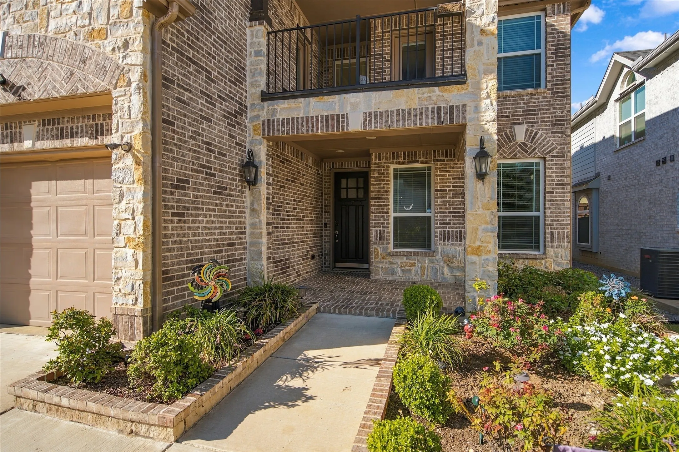 Single Family Residence For Rent in Denton County , 1712 Frisco Hills Boulevard, Little Elm, Texas 75068, 4 Bedroom, 5 Bathroom, 2 Garage spaces, 3,343 Sqft, built in 2020, mls#21406726, Real Estate Agent in Little Elm, Homes For Rent in Denton county, Homes For Rent in Little Elm, Realtor in Little Elm Texas, Real Estate Brokerage Independent Realty Texas, Luminita Cordes Realtor