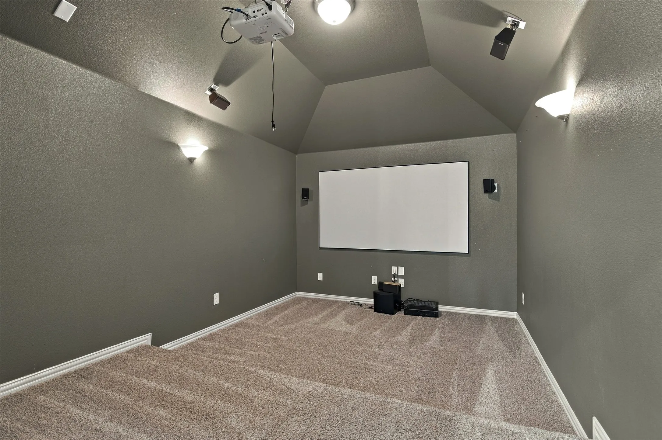 Single Family Residence For Rent in Denton County , 1712 Frisco Hills Boulevard, Little Elm, Texas 75068, 4 Bedroom, 5 Bathroom, 2 Garage spaces, 3,343 Sqft, built in 2020, mls#21406726, Real Estate Agent in Little Elm, Homes For Rent in Denton county, Homes For Rent in Little Elm, Realtor in Little Elm Texas, Real Estate Brokerage Independent Realty Texas, Luminita Cordes Realtor