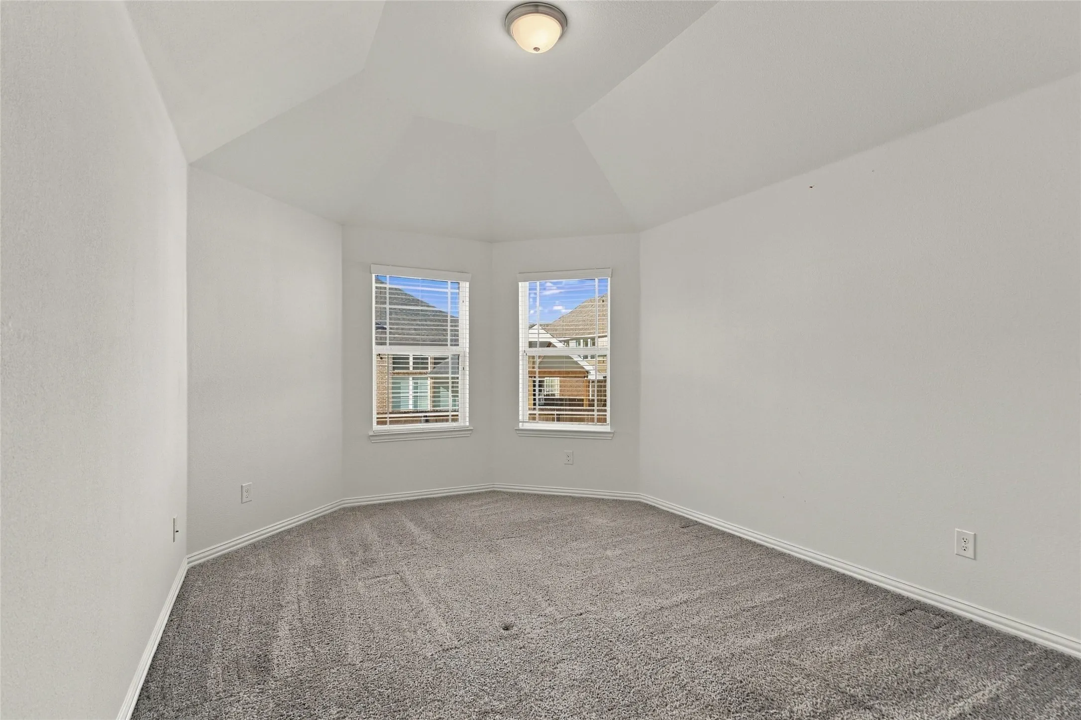 Single Family Residence For Rent in Denton County , 1712 Frisco Hills Boulevard, Little Elm, Texas 75068, 4 Bedroom, 5 Bathroom, 2 Garage spaces, 3,343 Sqft, built in 2020, mls#21406726, Real Estate Agent in Little Elm, Homes For Rent in Denton county, Homes For Rent in Little Elm, Realtor in Little Elm Texas, Real Estate Brokerage Independent Realty Texas, Luminita Cordes Realtor