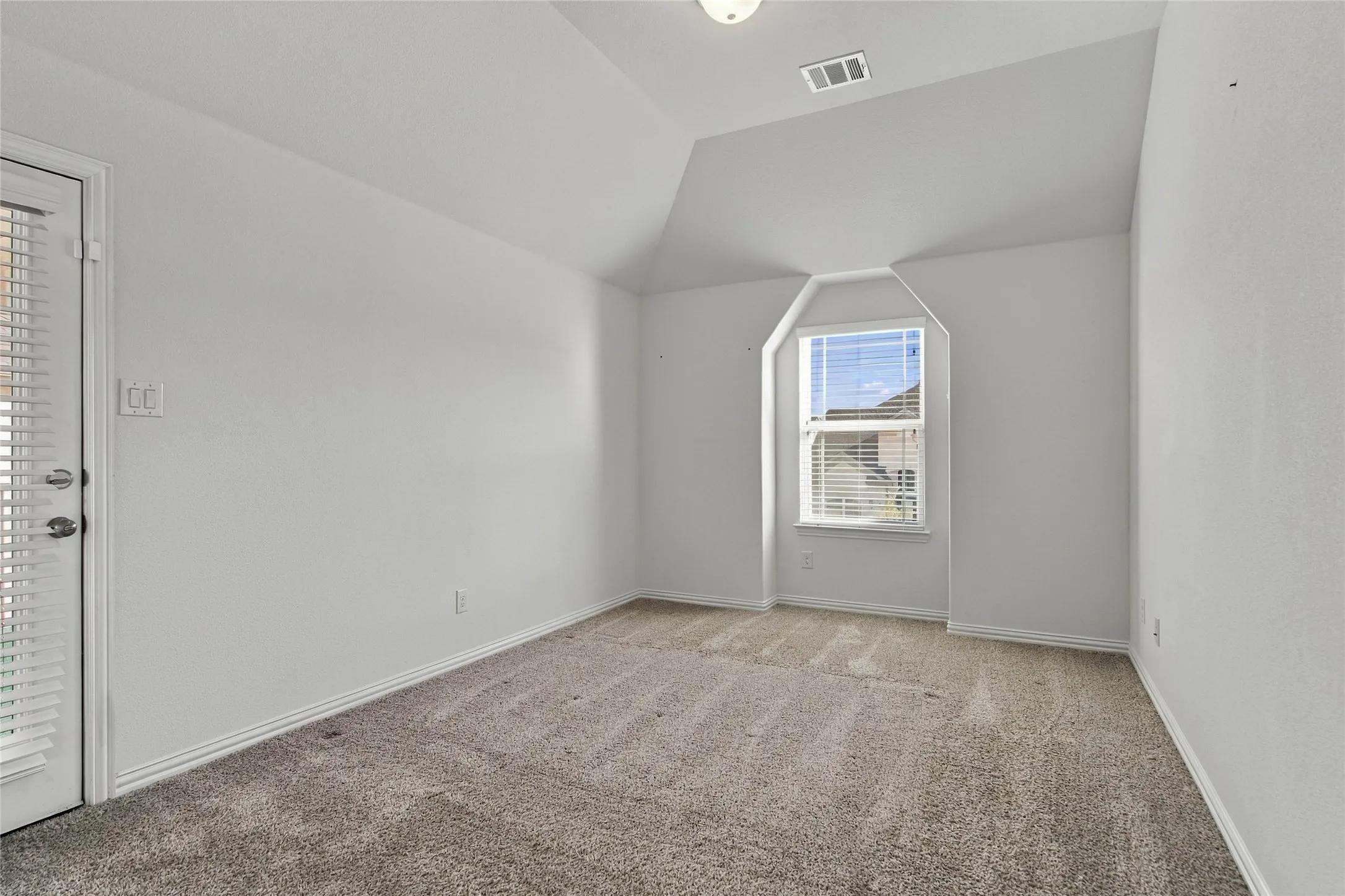 Single Family Residence For Rent in Denton County , 1712 Frisco Hills Boulevard, Little Elm, Texas 75068, 4 Bedroom, 5 Bathroom, 2 Garage spaces, 3,343 Sqft, built in 2020, mls#21406726, Real Estate Agent in Little Elm, Homes For Rent in Denton county, Homes For Rent in Little Elm, Realtor in Little Elm Texas, Real Estate Brokerage Independent Realty Texas, Luminita Cordes Realtor