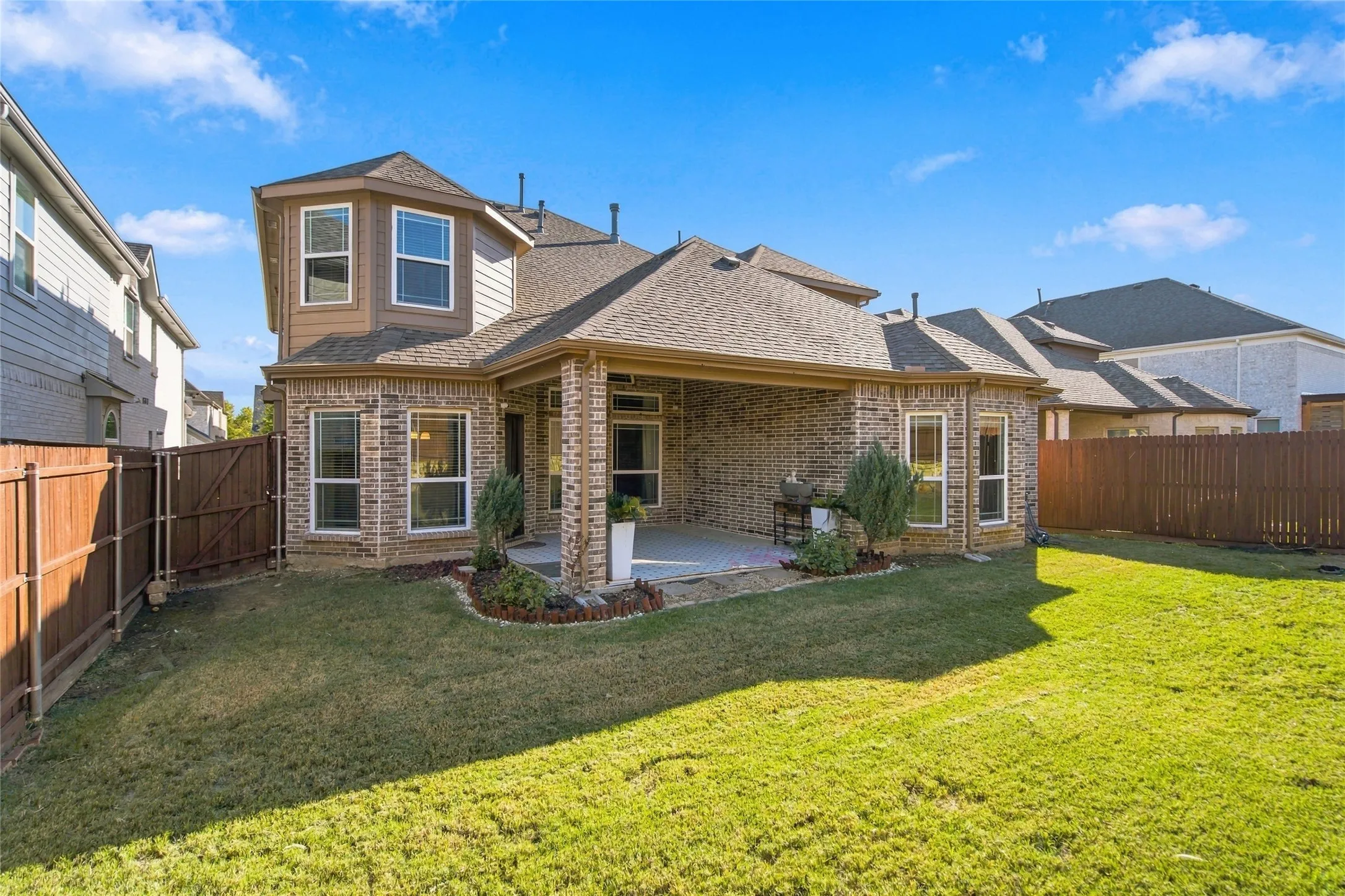 Single Family Residence For Rent in Denton County , 1712 Frisco Hills Boulevard, Little Elm, Texas 75068, 4 Bedroom, 5 Bathroom, 2 Garage spaces, 3,343 Sqft, built in 2020, mls#21406726, Real Estate Agent in Little Elm, Homes For Rent in Denton county, Homes For Rent in Little Elm, Realtor in Little Elm Texas, Real Estate Brokerage Independent Realty Texas, Luminita Cordes Realtor