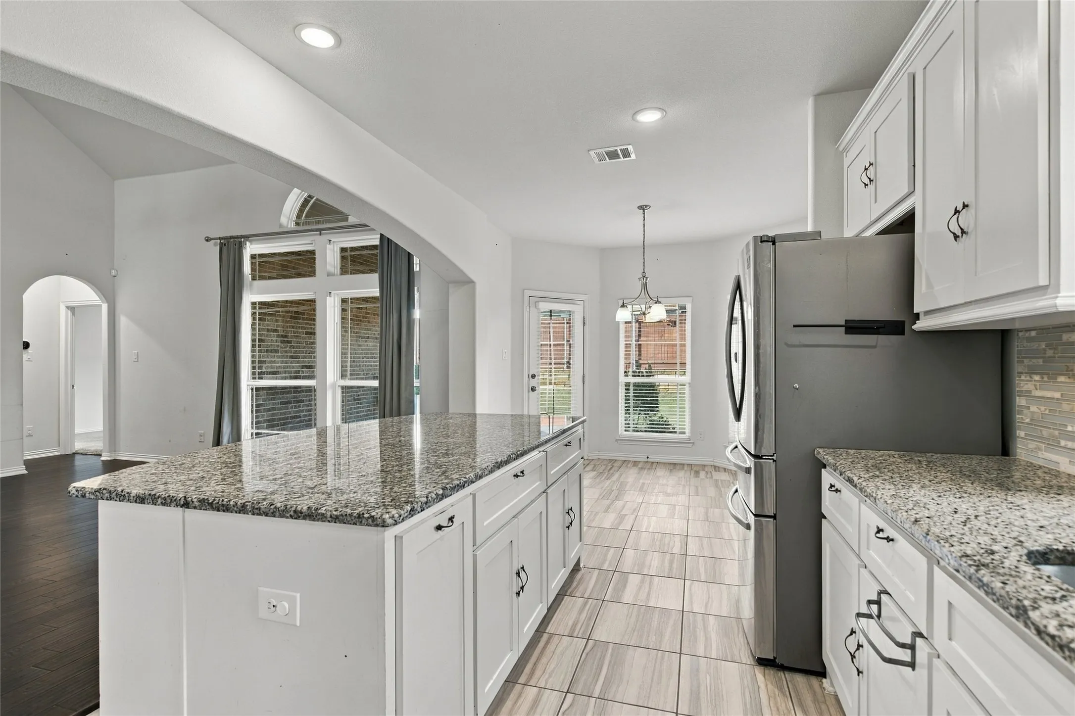 Single Family Residence For Rent in Denton County , 1712 Frisco Hills Boulevard, Little Elm, Texas 75068, 4 Bedroom, 5 Bathroom, 2 Garage spaces, 3,343 Sqft, built in 2020, mls#21406726, Real Estate Agent in Little Elm, Homes For Rent in Denton county, Homes For Rent in Little Elm, Realtor in Little Elm Texas, Real Estate Brokerage Independent Realty Texas, Luminita Cordes Realtor