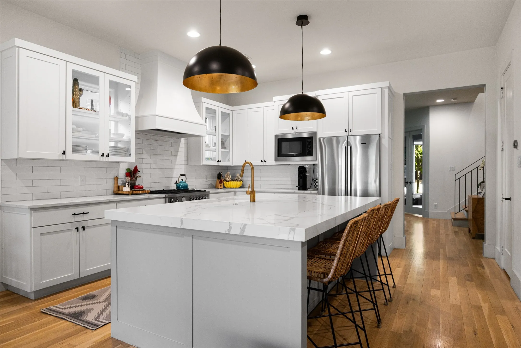 Single Family Residence For Rent in Dallas County , 5622 Matalee Avenue, Dallas, Texas 75206, 3 Bedroom, 4 Bathroom, 2 Garage spaces, 2,692 Sqft, built in 2019, mls#21410344, Real Estate Agent in Dallas, Homes For Rent in Dallas county, Homes For Rent in Dallas, Realtor in Dallas Texas, Real Estate Brokerage Independent Realty Texas, Luminita Cordes Realtor