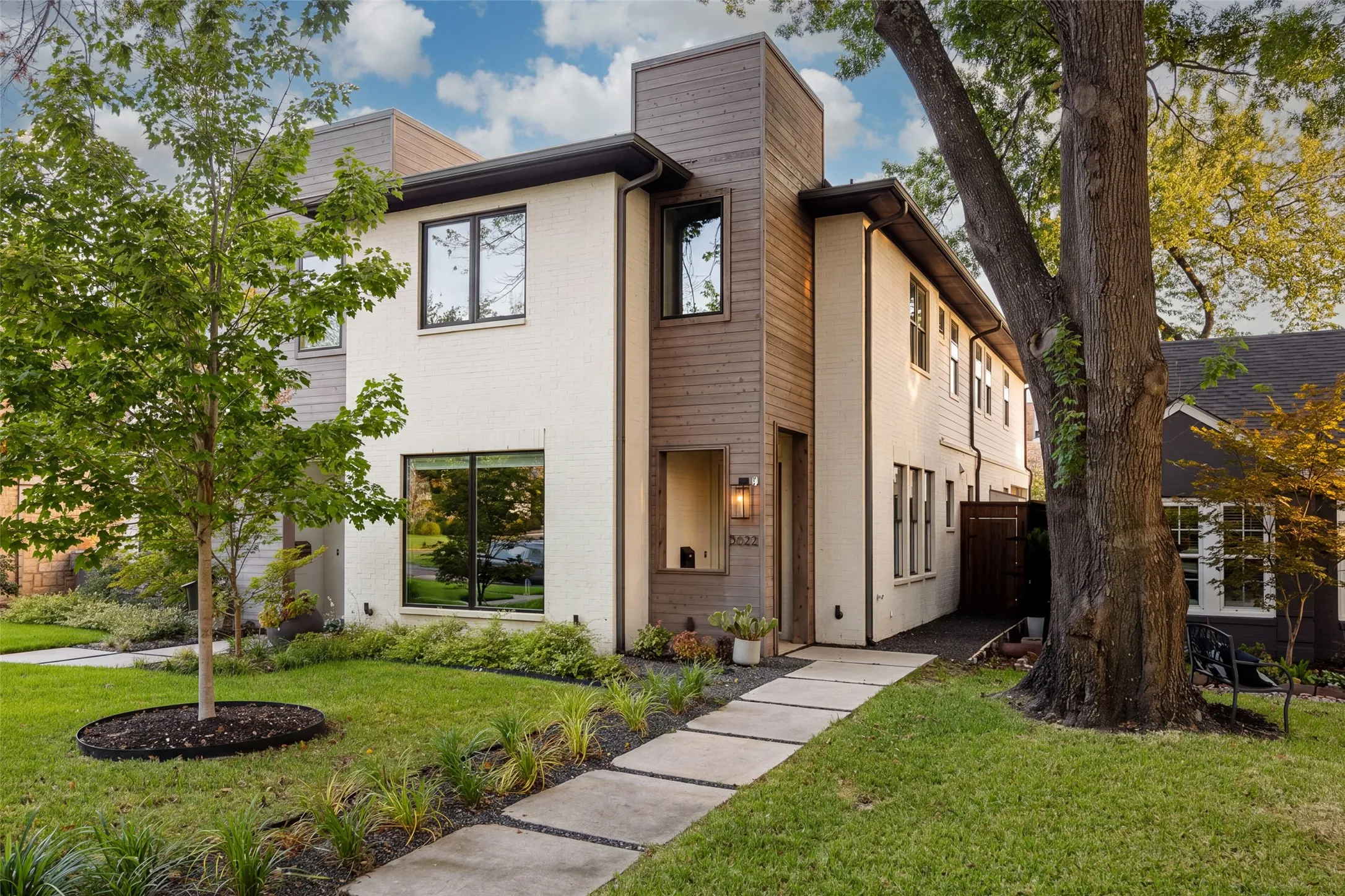 Single Family Residence For Rent