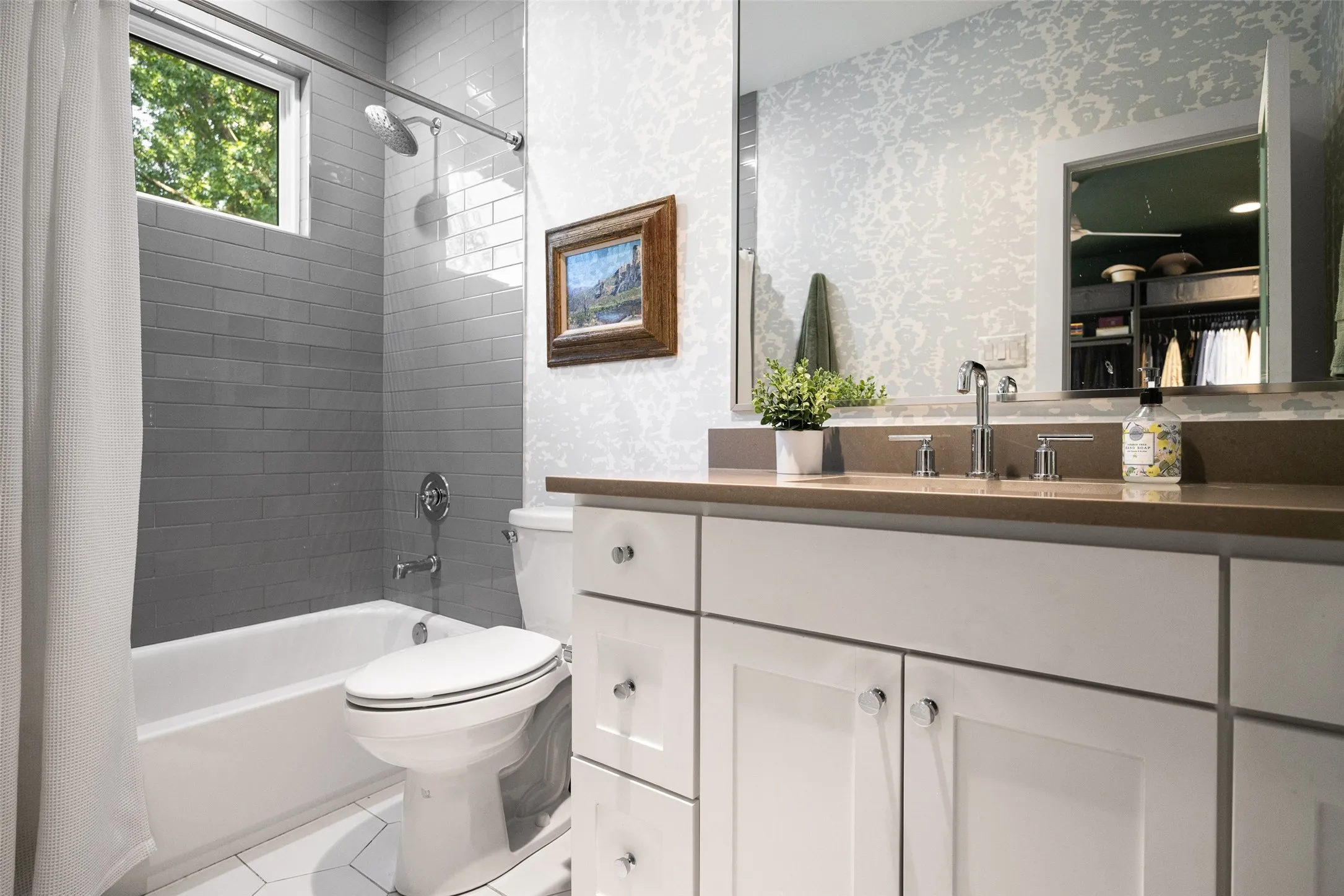 Single Family Residence For Rent in Dallas County , 5622 Matalee Avenue, Dallas, Texas 75206, 3 Bedroom, 4 Bathroom, 2 Garage spaces, 2,692 Sqft, built in 2019, mls#21410344, Real Estate Agent in Dallas, Homes For Rent in Dallas county, Homes For Rent in Dallas, Realtor in Dallas Texas, Real Estate Brokerage Independent Realty Texas, Luminita Cordes Realtor
