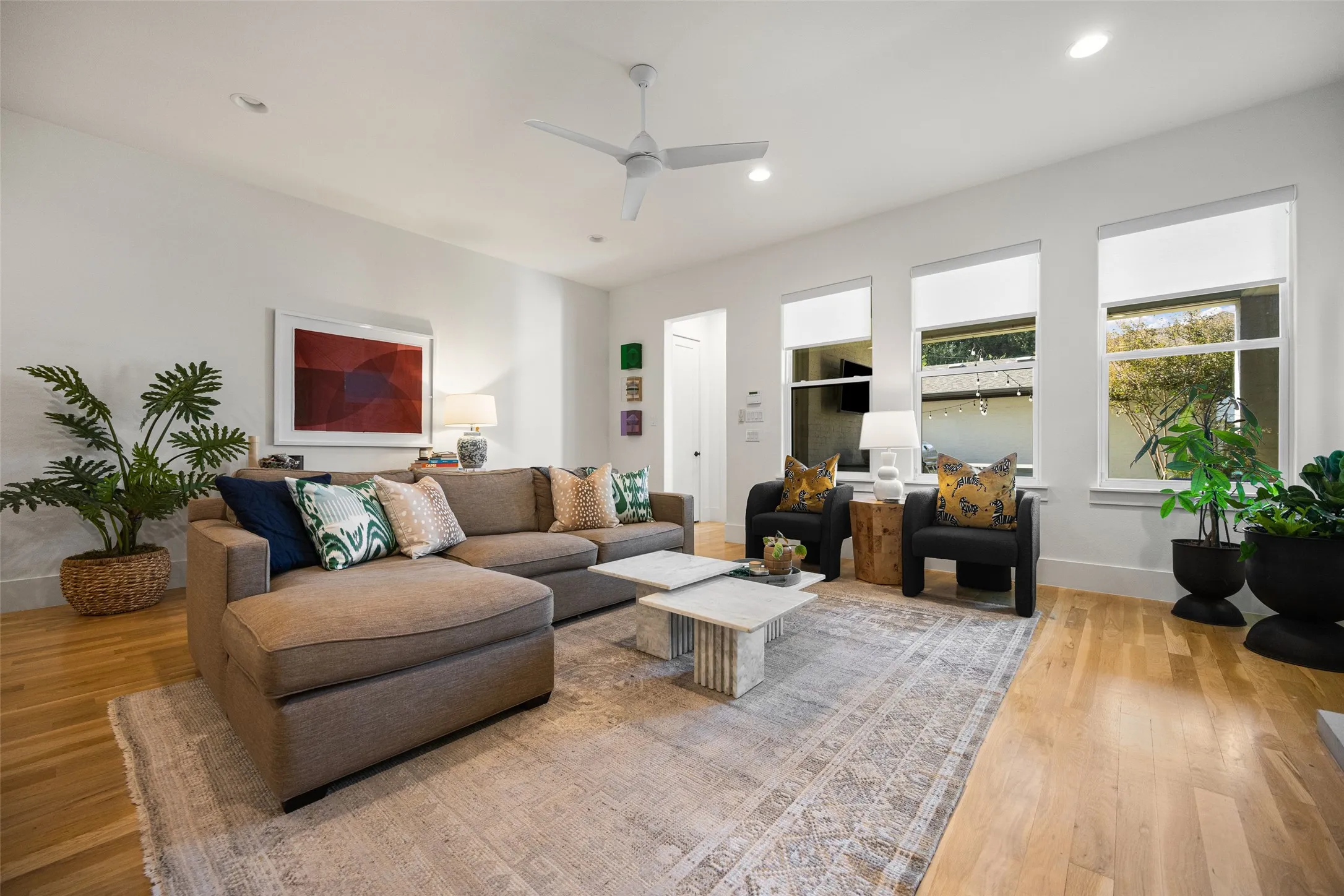 Single Family Residence For Rent in Dallas County , 5622 Matalee Avenue, Dallas, Texas 75206, 3 Bedroom, 4 Bathroom, 2 Garage spaces, 2,692 Sqft, built in 2019, mls#21410344, Real Estate Agent in Dallas, Homes For Rent in Dallas county, Homes For Rent in Dallas, Realtor in Dallas Texas, Real Estate Brokerage Independent Realty Texas, Luminita Cordes Realtor