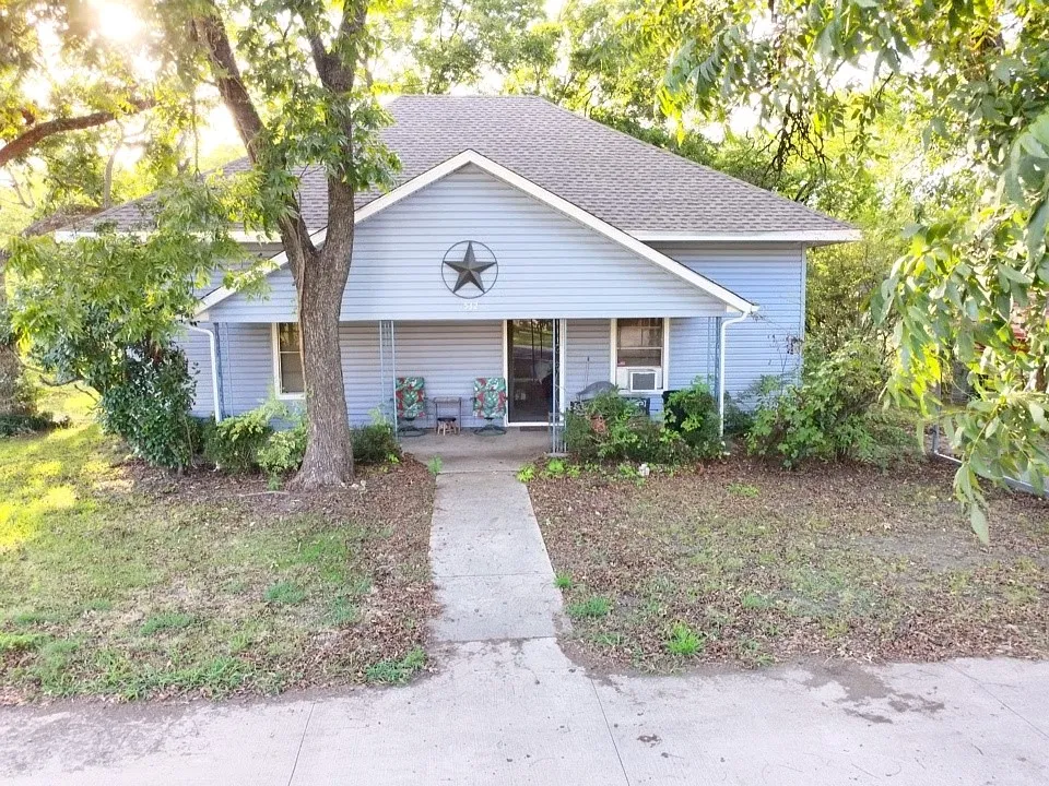Single Family Residence For Sale