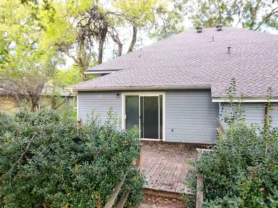 Single Family Residence For Sale in Hunt County , 532 S Santa Fe Street, Wolfe City, Texas 75496, 3 Bedroom, 2 Bathroom, Garage spaces, 1,476 Sqft, built in 1955, mls#21410356, Real Estate Agent in Wolfe City, Homes For Sale in Hunt county, Homes For Sale in Wolfe City, Realtor in Wolfe City Texas, Real Estate Brokerage Independent Realty Texas, Luminita Cordes Realtor