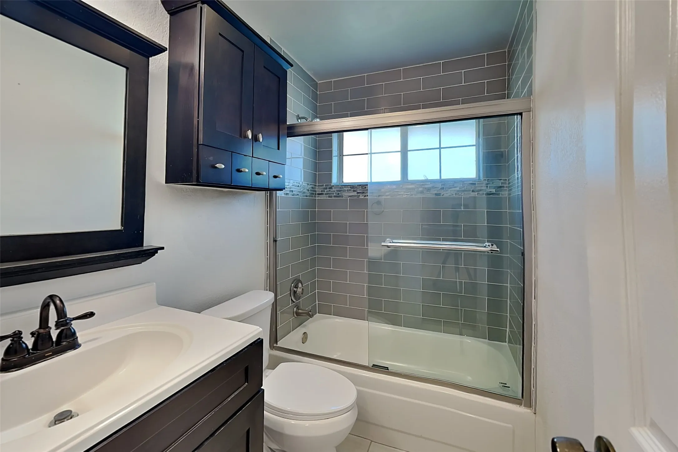 Single Family Residence For Rent in Dallas County , 633 Beatty Drive, Grand Prairie, Texas 75052, 3 Bedroom, 2 Bathroom, 2 Garage spaces, 1,519 Sqft, built in 1987, mls#21410222, Real Estate Agent in Grand Prairie, Homes For Rent in Dallas county, Homes For Rent in Grand Prairie, Realtor in Grand Prairie Texas, Real Estate Brokerage Independent Realty Texas, Luminita Cordes Realtor