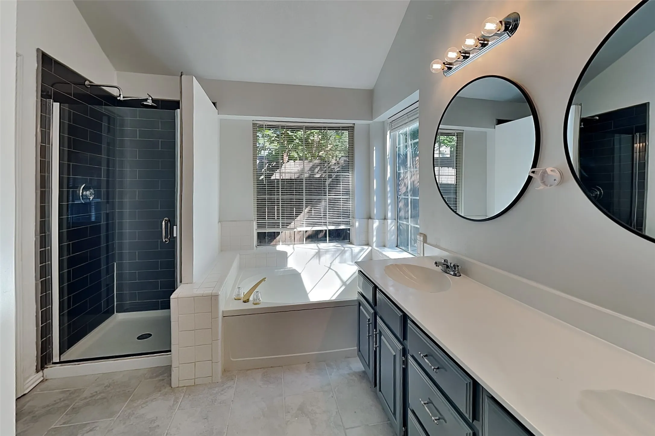 Single Family Residence For Rent in Dallas County , 633 Beatty Drive, Grand Prairie, Texas 75052, 3 Bedroom, 2 Bathroom, 2 Garage spaces, 1,519 Sqft, built in 1987, mls#21410222, Real Estate Agent in Grand Prairie, Homes For Rent in Dallas county, Homes For Rent in Grand Prairie, Realtor in Grand Prairie Texas, Real Estate Brokerage Independent Realty Texas, Luminita Cordes Realtor