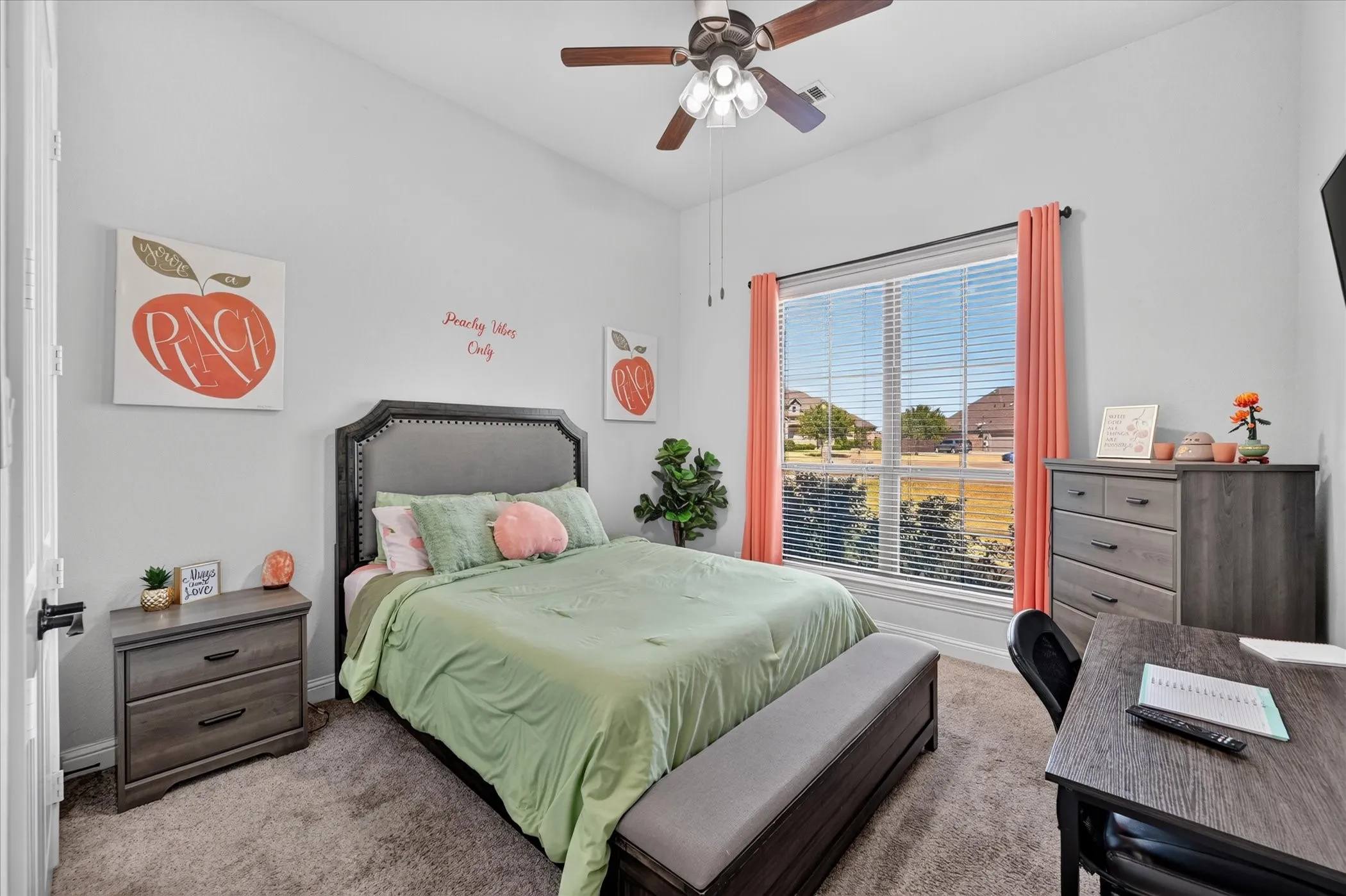 Single Family Residence For Sale in Ellis County , 2310 River Bend Court, Midlothian, Texas 76065, 4 Bedroom, 3 Bathroom, 3 Garage spaces, 2,780 Sqft, built in 2015, mls#21409933, Real Estate Agent in Midlothian, Homes For Sale in Ellis county, Homes For Sale in Midlothian, Realtor in Midlothian Texas, Real Estate Brokerage Independent Realty Texas, Luminita Cordes Realtor