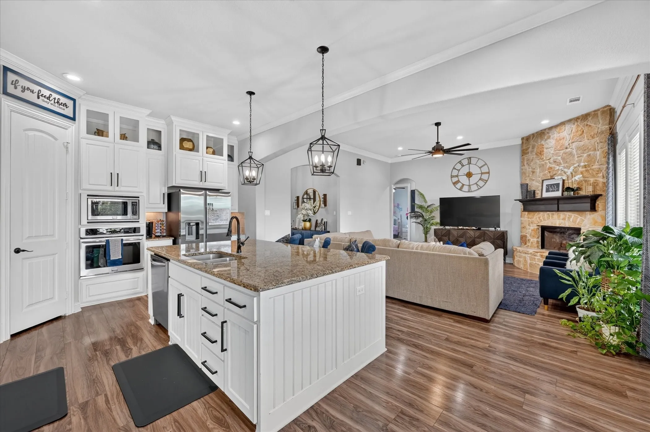Single Family Residence For Sale in Ellis County , 2310 River Bend Court, Midlothian, Texas 76065, 4 Bedroom, 3 Bathroom, 3 Garage spaces, 2,780 Sqft, built in 2015, mls#21409933, Real Estate Agent in Midlothian, Homes For Sale in Ellis county, Homes For Sale in Midlothian, Realtor in Midlothian Texas, Real Estate Brokerage Independent Realty Texas, Luminita Cordes Realtor