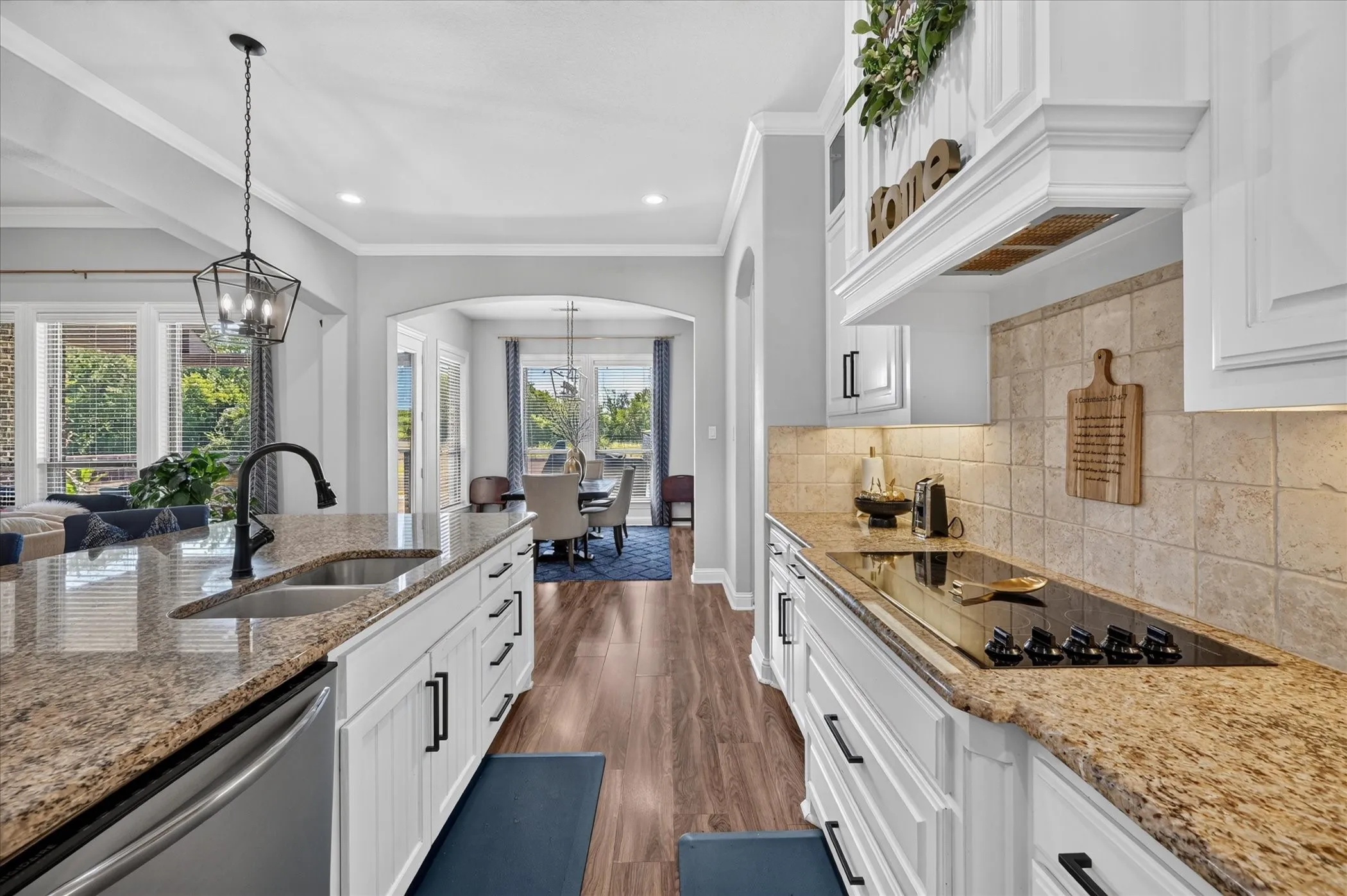 Single Family Residence For Sale in Ellis County , 2310 River Bend Court, Midlothian, Texas 76065, 4 Bedroom, 3 Bathroom, 3 Garage spaces, 2,780 Sqft, built in 2015, mls#21409933, Real Estate Agent in Midlothian, Homes For Sale in Ellis county, Homes For Sale in Midlothian, Realtor in Midlothian Texas, Real Estate Brokerage Independent Realty Texas, Luminita Cordes Realtor