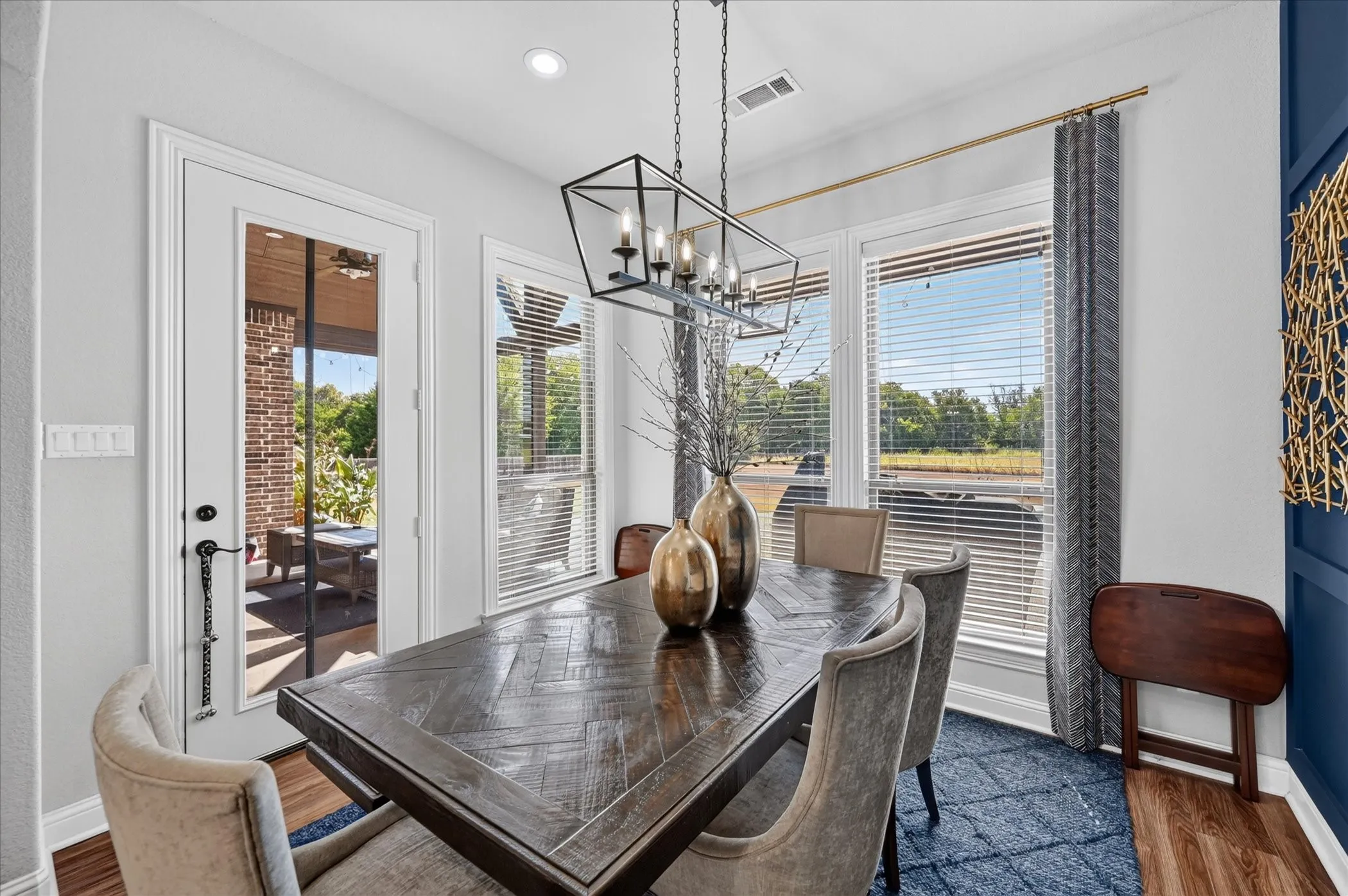 Single Family Residence For Sale in Ellis County , 2310 River Bend Court, Midlothian, Texas 76065, 4 Bedroom, 3 Bathroom, 3 Garage spaces, 2,780 Sqft, built in 2015, mls#21409933, Real Estate Agent in Midlothian, Homes For Sale in Ellis county, Homes For Sale in Midlothian, Realtor in Midlothian Texas, Real Estate Brokerage Independent Realty Texas, Luminita Cordes Realtor