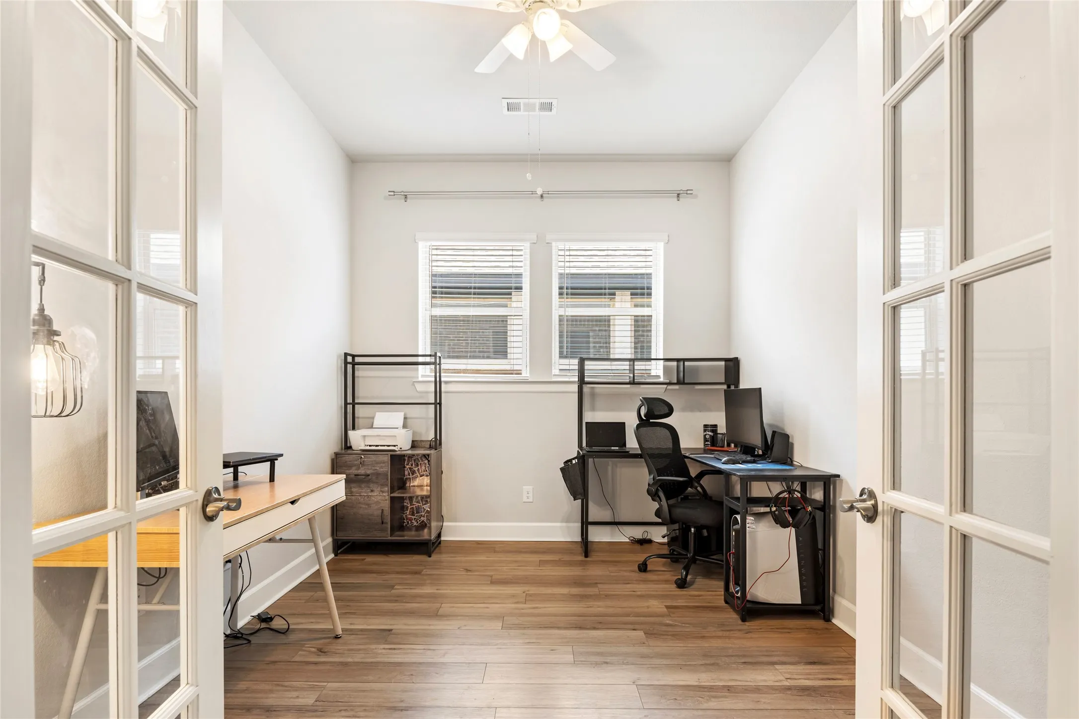 Single Family Residence For Sale in Denton County , 356 Greenbriar Road, Little Elm, Texas 75068, 3 Bedroom, 2 Bathroom, 3 Garage spaces, 2,224 Sqft, built in 2022, mls#21410371, Real Estate Agent in Little Elm, Homes For Sale in Denton county, Homes For Sale in Little Elm, Realtor in Little Elm Texas, Real Estate Brokerage Independent Realty Texas, Luminita Cordes Realtor