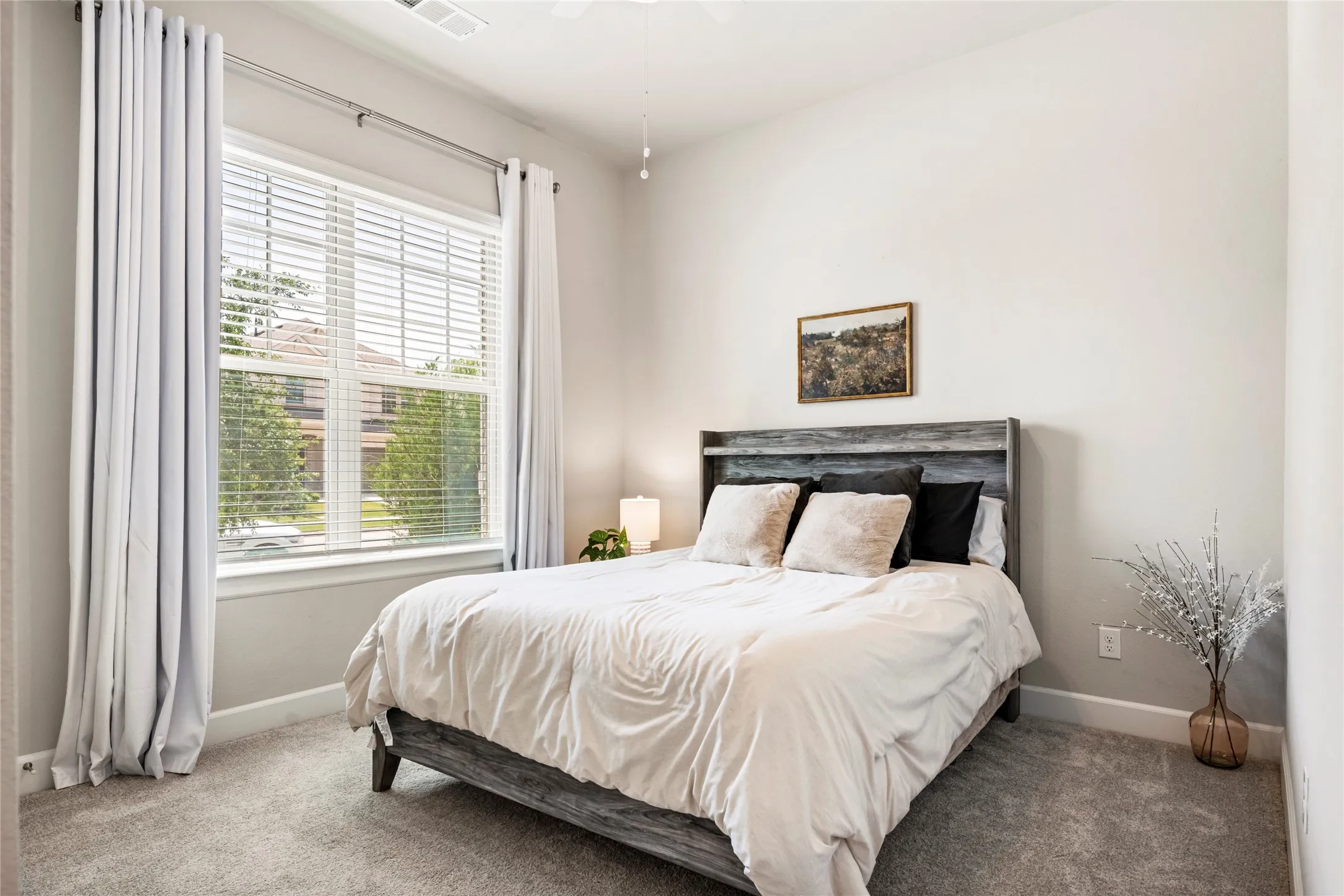 Single Family Residence For Sale in Denton County , 356 Greenbriar Road, Little Elm, Texas 75068, 3 Bedroom, 2 Bathroom, 3 Garage spaces, 2,224 Sqft, built in 2022, mls#21410371, Real Estate Agent in Little Elm, Homes For Sale in Denton county, Homes For Sale in Little Elm, Realtor in Little Elm Texas, Real Estate Brokerage Independent Realty Texas, Luminita Cordes Realtor