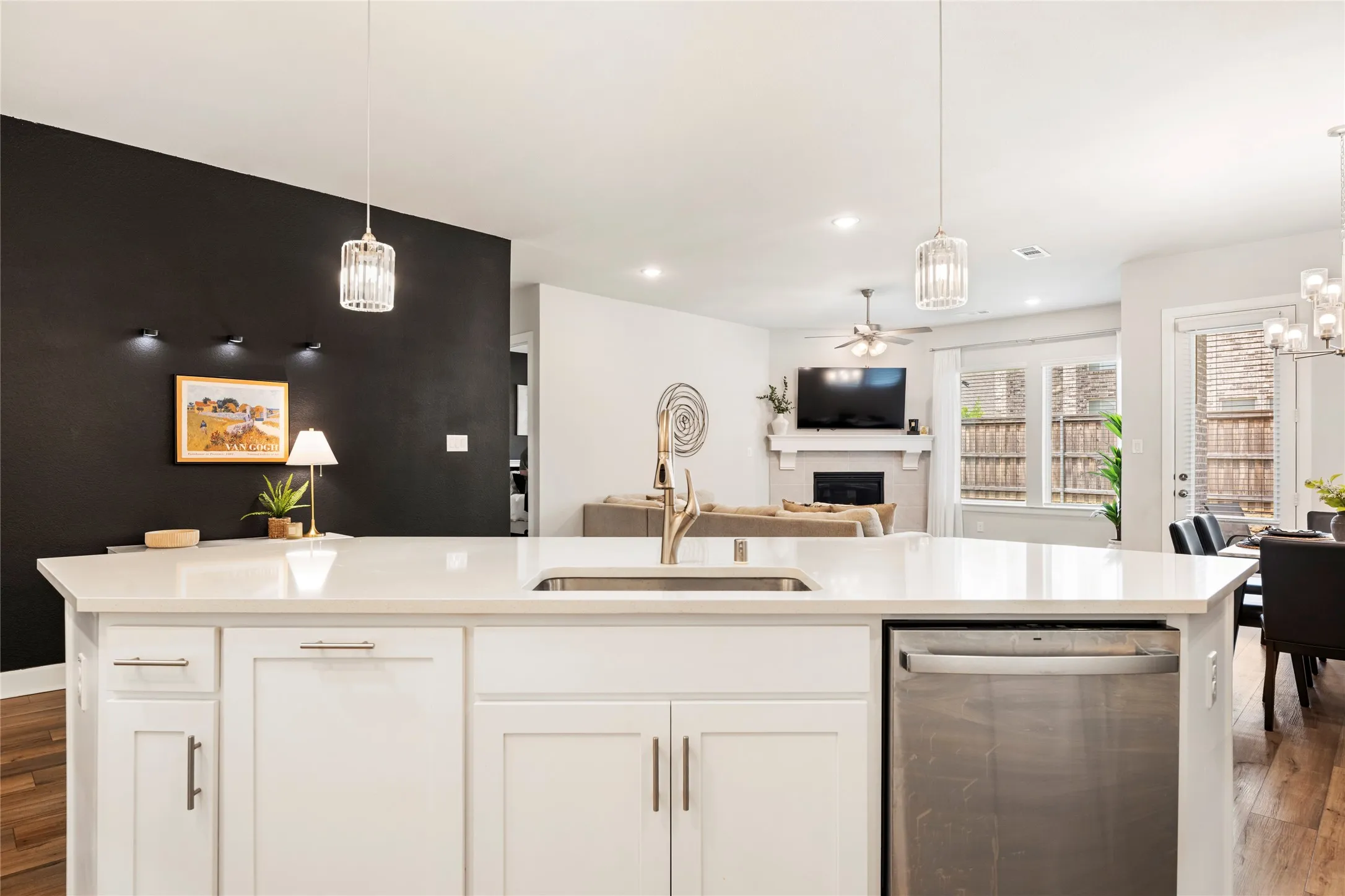 Single Family Residence For Sale in Denton County , 356 Greenbriar Road, Little Elm, Texas 75068, 3 Bedroom, 2 Bathroom, 3 Garage spaces, 2,224 Sqft, built in 2022, mls#21410371, Real Estate Agent in Little Elm, Homes For Sale in Denton county, Homes For Sale in Little Elm, Realtor in Little Elm Texas, Real Estate Brokerage Independent Realty Texas, Luminita Cordes Realtor