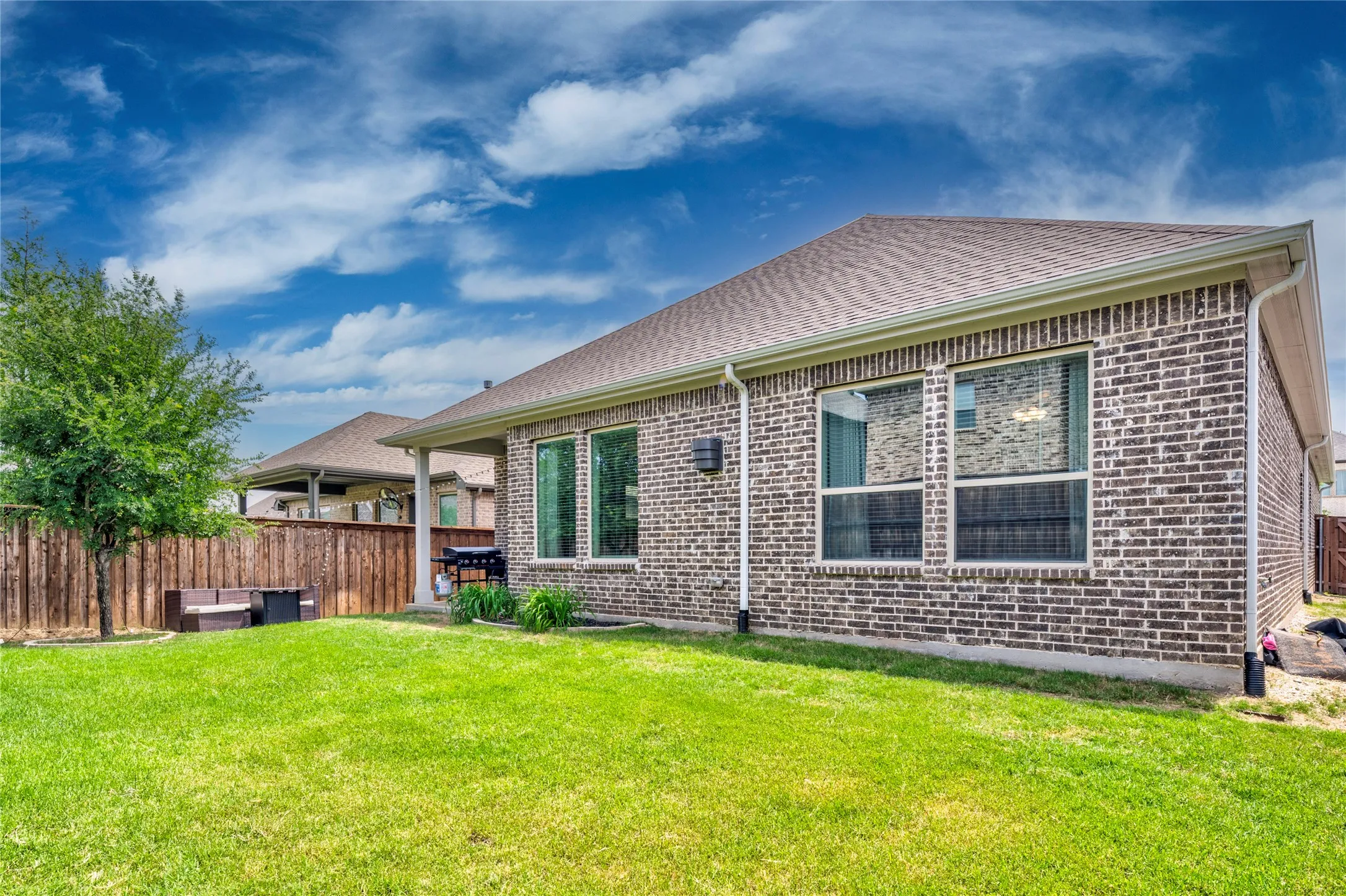 Single Family Residence For Sale in Denton County , 356 Greenbriar Road, Little Elm, Texas 75068, 3 Bedroom, 2 Bathroom, 3 Garage spaces, 2,224 Sqft, built in 2022, mls#21410371, Real Estate Agent in Little Elm, Homes For Sale in Denton county, Homes For Sale in Little Elm, Realtor in Little Elm Texas, Real Estate Brokerage Independent Realty Texas, Luminita Cordes Realtor