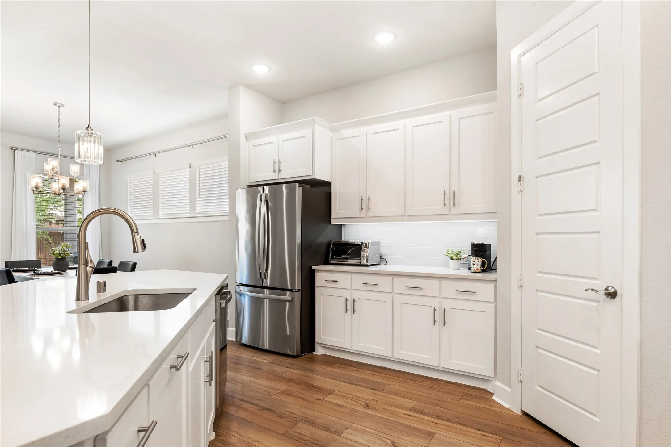 Single Family Residence For Sale in Denton County , 356 Greenbriar Road, Little Elm, Texas 75068, 3 Bedroom, 2 Bathroom, 3 Garage spaces, 2,224 Sqft, built in 2022, mls#21410371, Real Estate Agent in Little Elm, Homes For Sale in Denton county, Homes For Sale in Little Elm, Realtor in Little Elm Texas, Real Estate Brokerage Independent Realty Texas, Luminita Cordes Realtor