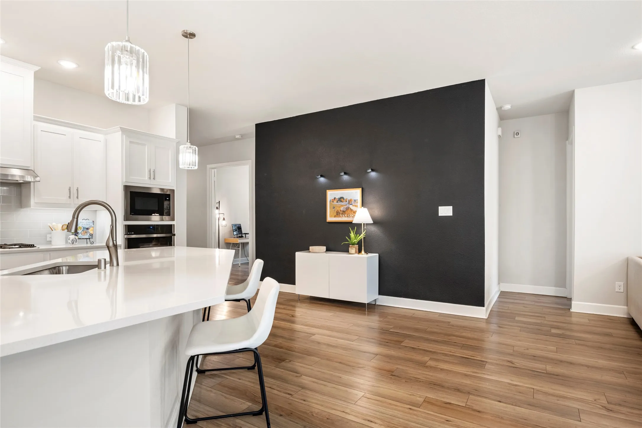 Single Family Residence For Sale in Denton County , 356 Greenbriar Road, Little Elm, Texas 75068, 3 Bedroom, 2 Bathroom, 3 Garage spaces, 2,224 Sqft, built in 2022, mls#21410371, Real Estate Agent in Little Elm, Homes For Sale in Denton county, Homes For Sale in Little Elm, Realtor in Little Elm Texas, Real Estate Brokerage Independent Realty Texas, Luminita Cordes Realtor