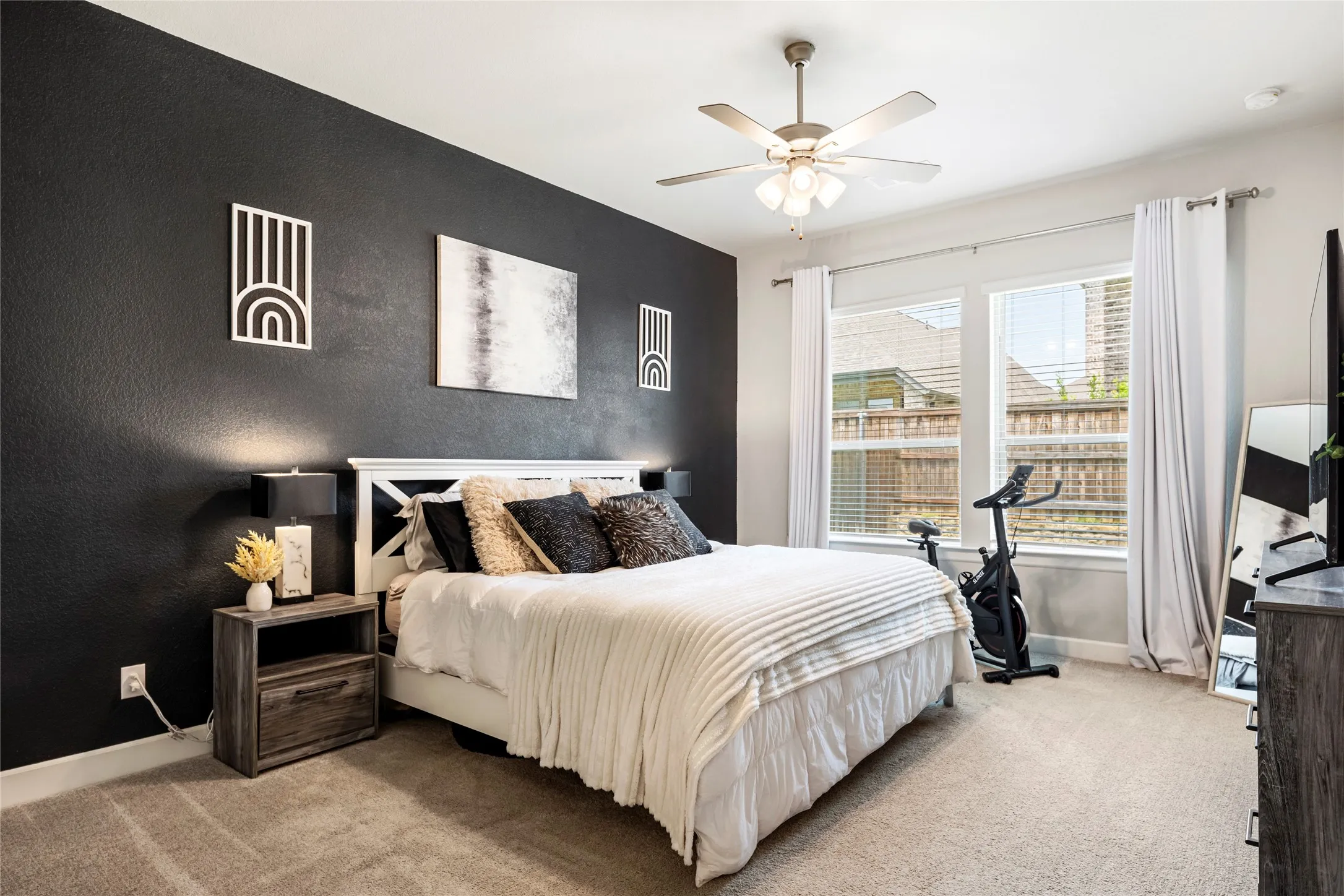 Single Family Residence For Sale in Denton County , 356 Greenbriar Road, Little Elm, Texas 75068, 3 Bedroom, 2 Bathroom, 3 Garage spaces, 2,224 Sqft, built in 2022, mls#21410371, Real Estate Agent in Little Elm, Homes For Sale in Denton county, Homes For Sale in Little Elm, Realtor in Little Elm Texas, Real Estate Brokerage Independent Realty Texas, Luminita Cordes Realtor
