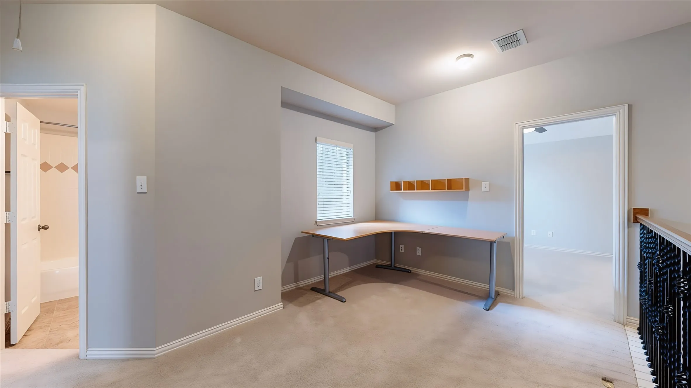 Single Family Residence For Sale in Denton County , 4400 Delaina Drive, Flower Mound, Texas 75022, 4 Bedroom, 4 Bathroom, 3 Garage spaces, 3,256 Sqft, built in 2005, mls#21410382, Real Estate Agent in Flower Mound, Homes For Sale in Denton county, Homes For Sale in Flower Mound, Realtor in Flower Mound Texas, Real Estate Brokerage Independent Realty Texas, Luminita Cordes Realtor