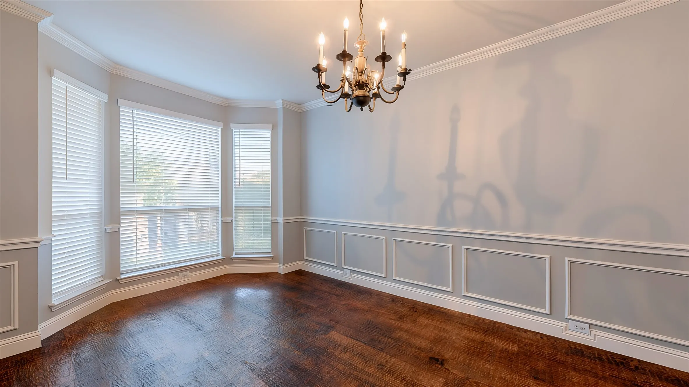 Single Family Residence For Sale in Denton County , 4400 Delaina Drive, Flower Mound, Texas 75022, 4 Bedroom, 4 Bathroom, 3 Garage spaces, 3,256 Sqft, built in 2005, mls#21410382, Real Estate Agent in Flower Mound, Homes For Sale in Denton county, Homes For Sale in Flower Mound, Realtor in Flower Mound Texas, Real Estate Brokerage Independent Realty Texas, Luminita Cordes Realtor