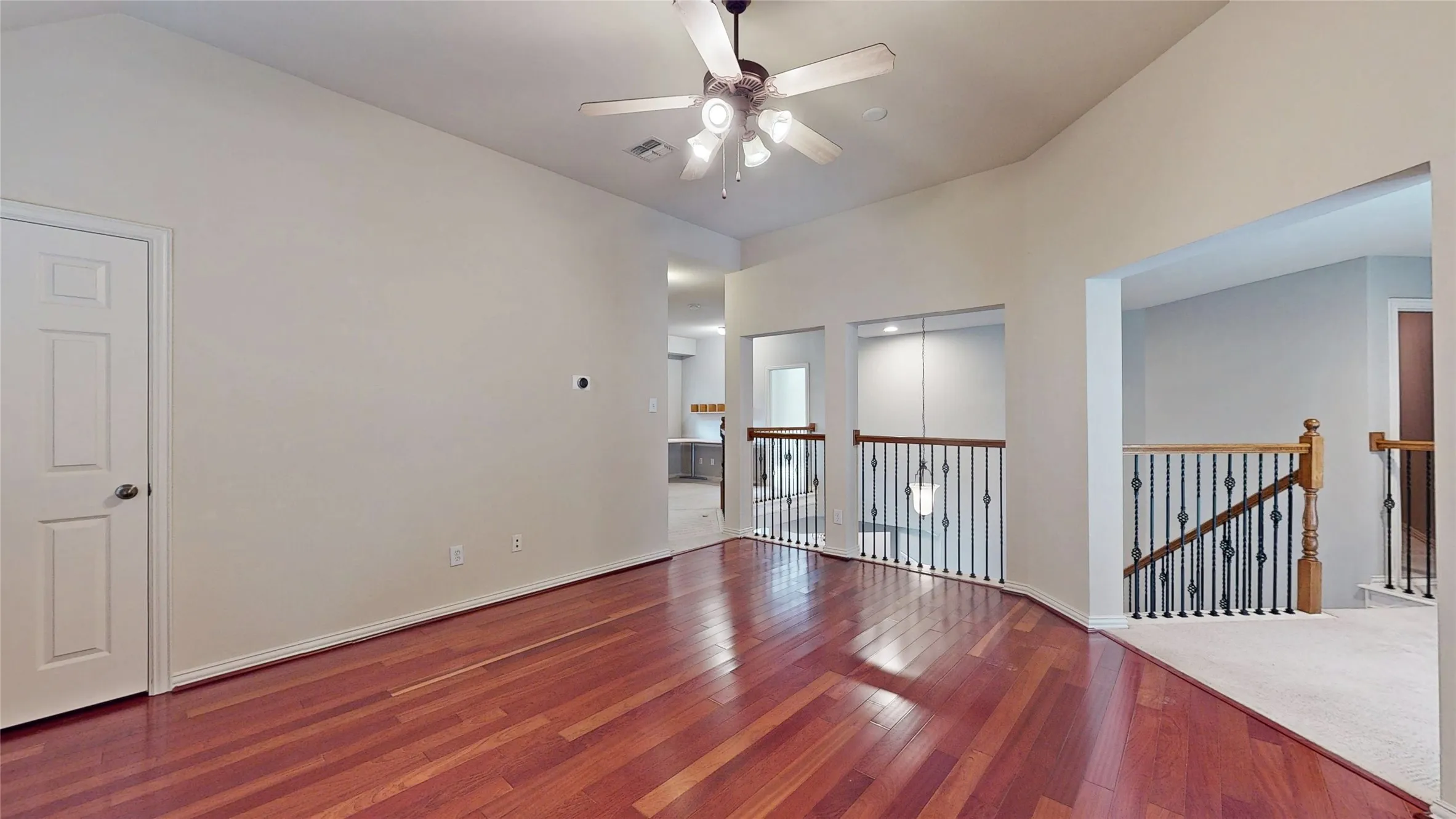 Single Family Residence For Sale in Denton County , 4400 Delaina Drive, Flower Mound, Texas 75022, 4 Bedroom, 4 Bathroom, 3 Garage spaces, 3,256 Sqft, built in 2005, mls#21410382, Real Estate Agent in Flower Mound, Homes For Sale in Denton county, Homes For Sale in Flower Mound, Realtor in Flower Mound Texas, Real Estate Brokerage Independent Realty Texas, Luminita Cordes Realtor