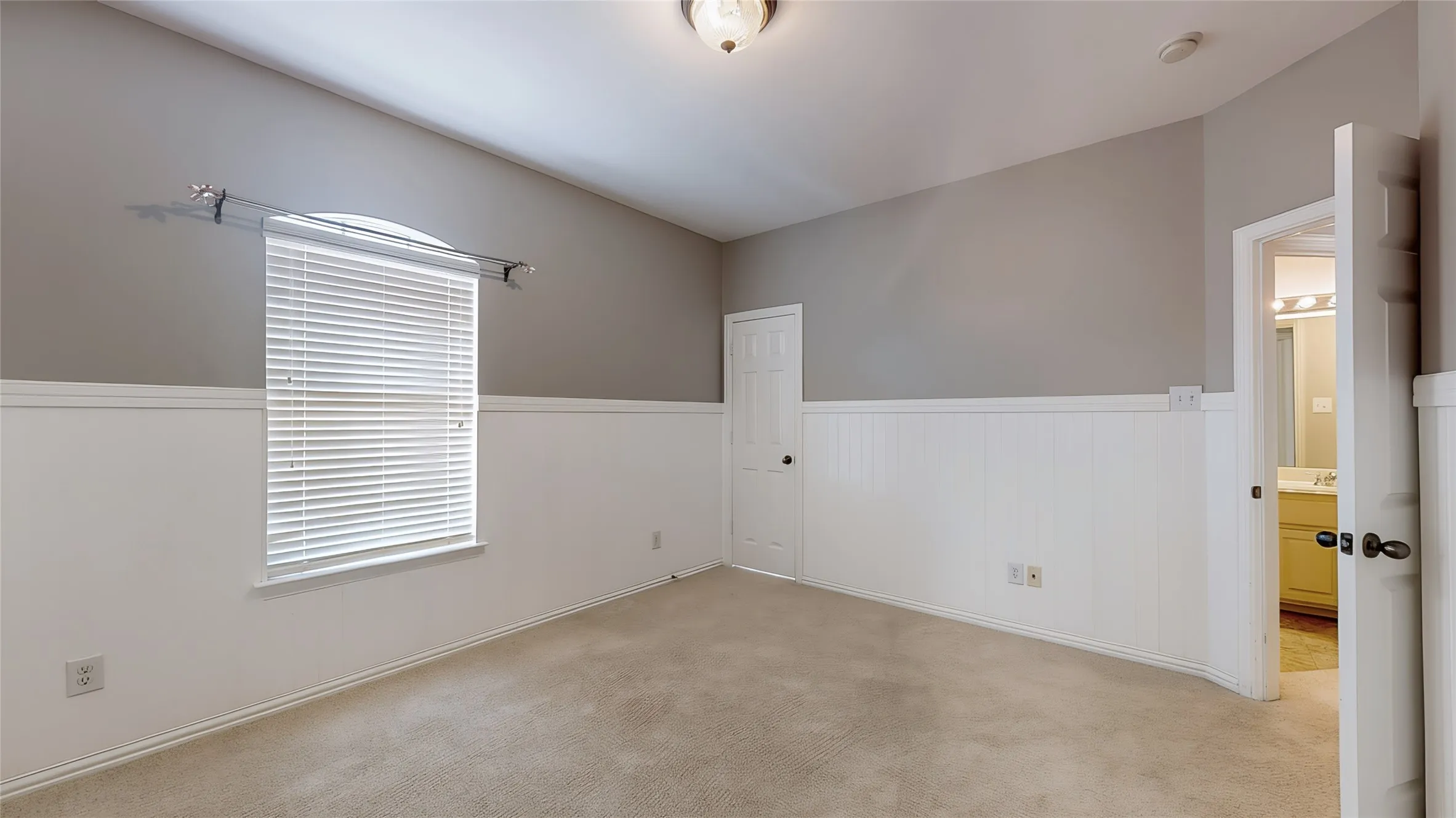 Single Family Residence For Sale in Denton County , 4400 Delaina Drive, Flower Mound, Texas 75022, 4 Bedroom, 4 Bathroom, 3 Garage spaces, 3,256 Sqft, built in 2005, mls#21410382, Real Estate Agent in Flower Mound, Homes For Sale in Denton county, Homes For Sale in Flower Mound, Realtor in Flower Mound Texas, Real Estate Brokerage Independent Realty Texas, Luminita Cordes Realtor