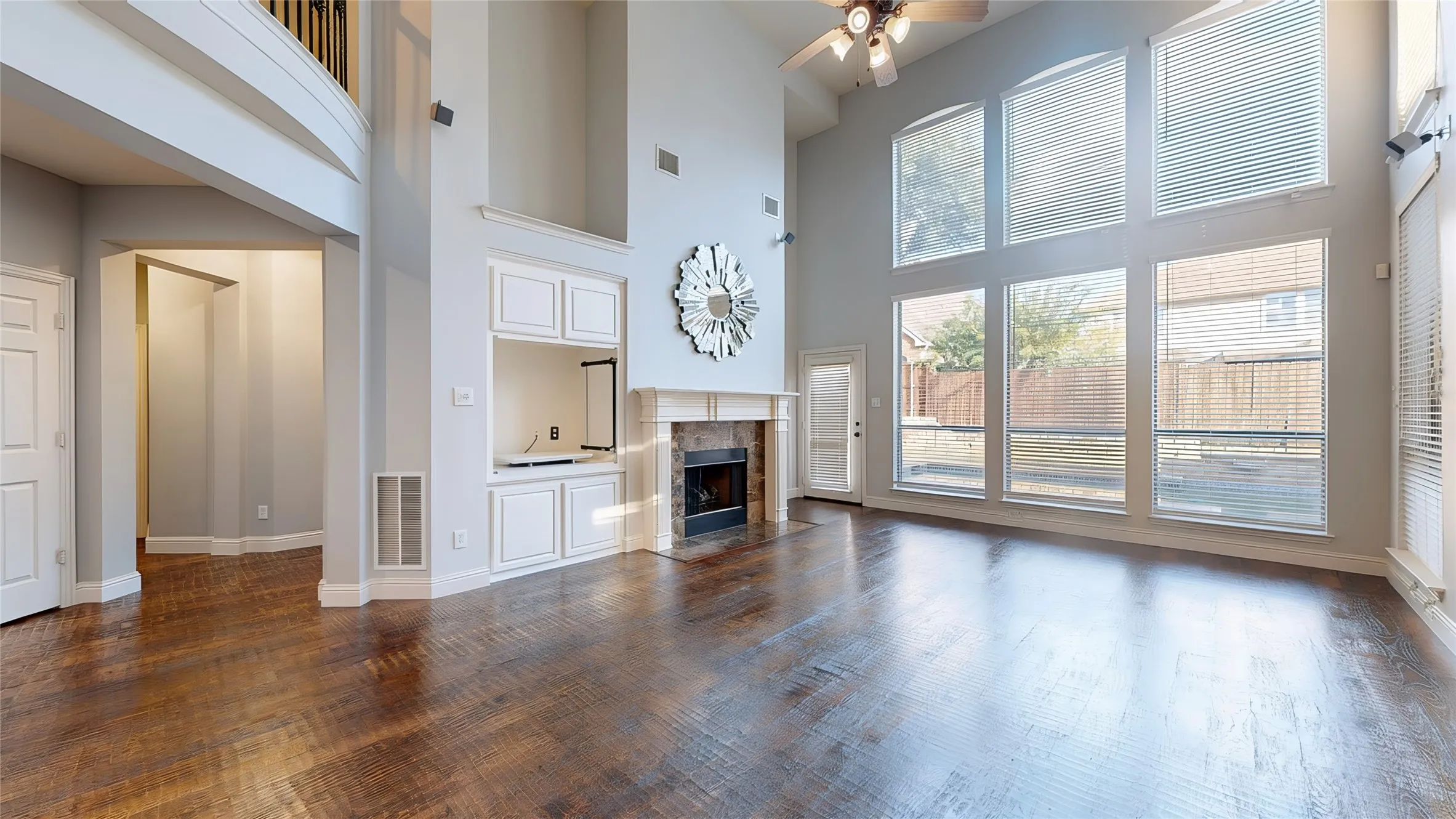 Single Family Residence For Sale in Denton County , 4400 Delaina Drive, Flower Mound, Texas 75022, 4 Bedroom, 4 Bathroom, 3 Garage spaces, 3,256 Sqft, built in 2005, mls#21410382, Real Estate Agent in Flower Mound, Homes For Sale in Denton county, Homes For Sale in Flower Mound, Realtor in Flower Mound Texas, Real Estate Brokerage Independent Realty Texas, Luminita Cordes Realtor