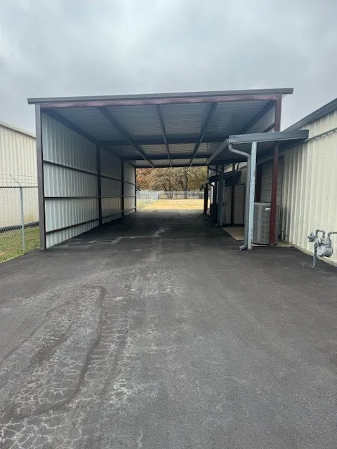Warehouse For Sale in Tarrant County , 12959 Oak Grove Road S, Burleson, Texas 76028, 0, 0, Garage spaces, 0 Sqft, built in 1995, mls#21410366, Real Estate Agent in Burleson, Homes For Sale in Tarrant county, Homes For Sale in Burleson, Realtor in Burleson Texas, Real Estate Brokerage Independent Realty Texas, Luminita Cordes Realtor