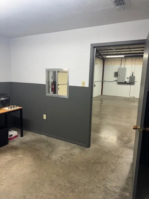 Warehouse For Sale in Tarrant County , 12959 Oak Grove Road S, Burleson, Texas 76028, 0, 0, Garage spaces, 0 Sqft, built in 1995, mls#21410366, Real Estate Agent in Burleson, Homes For Sale in Tarrant county, Homes For Sale in Burleson, Realtor in Burleson Texas, Real Estate Brokerage Independent Realty Texas, Luminita Cordes Realtor